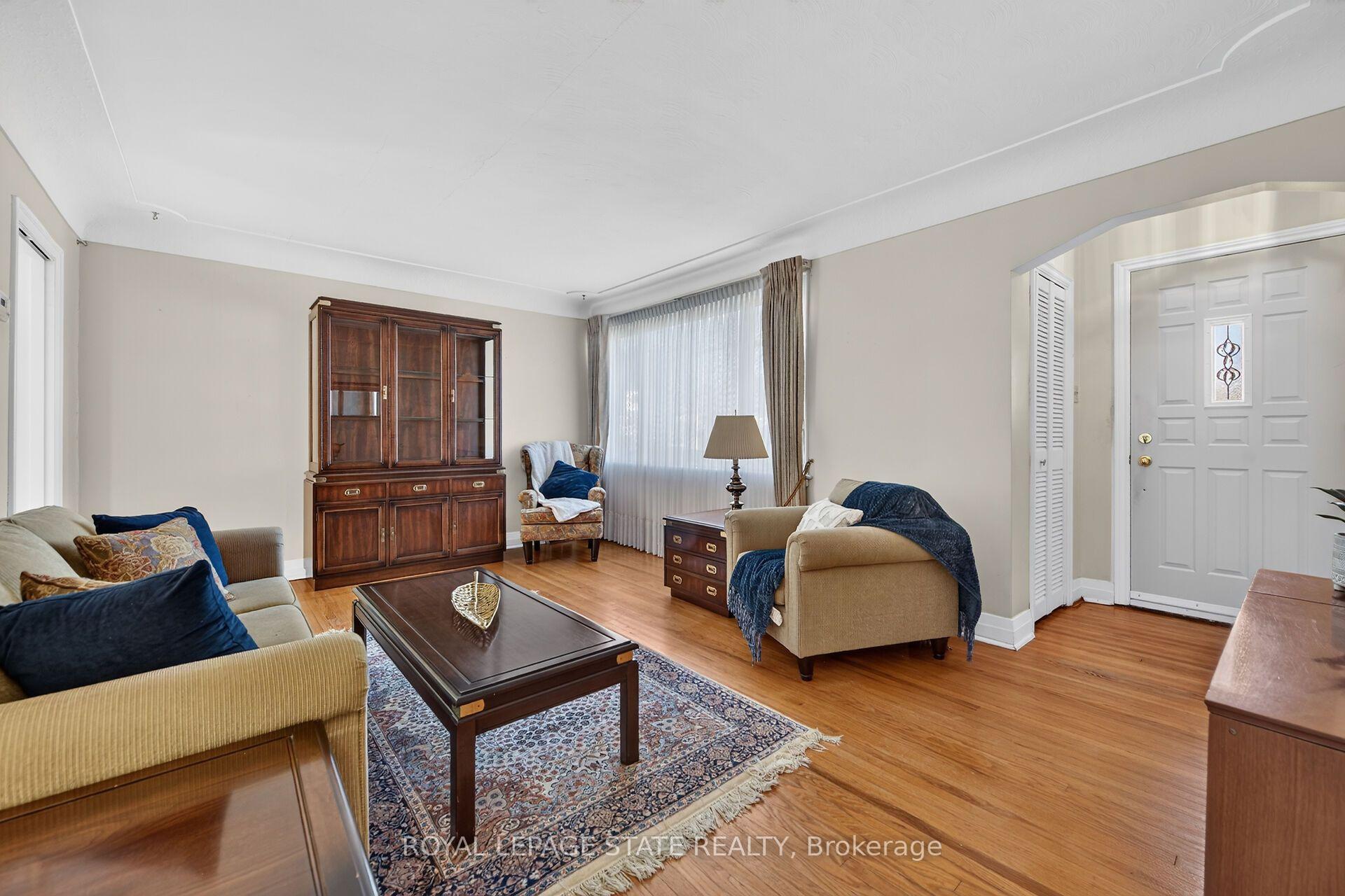 Photo 7 of 174 Montrose Avenue, Hamilton, Rosedale — HOMEH