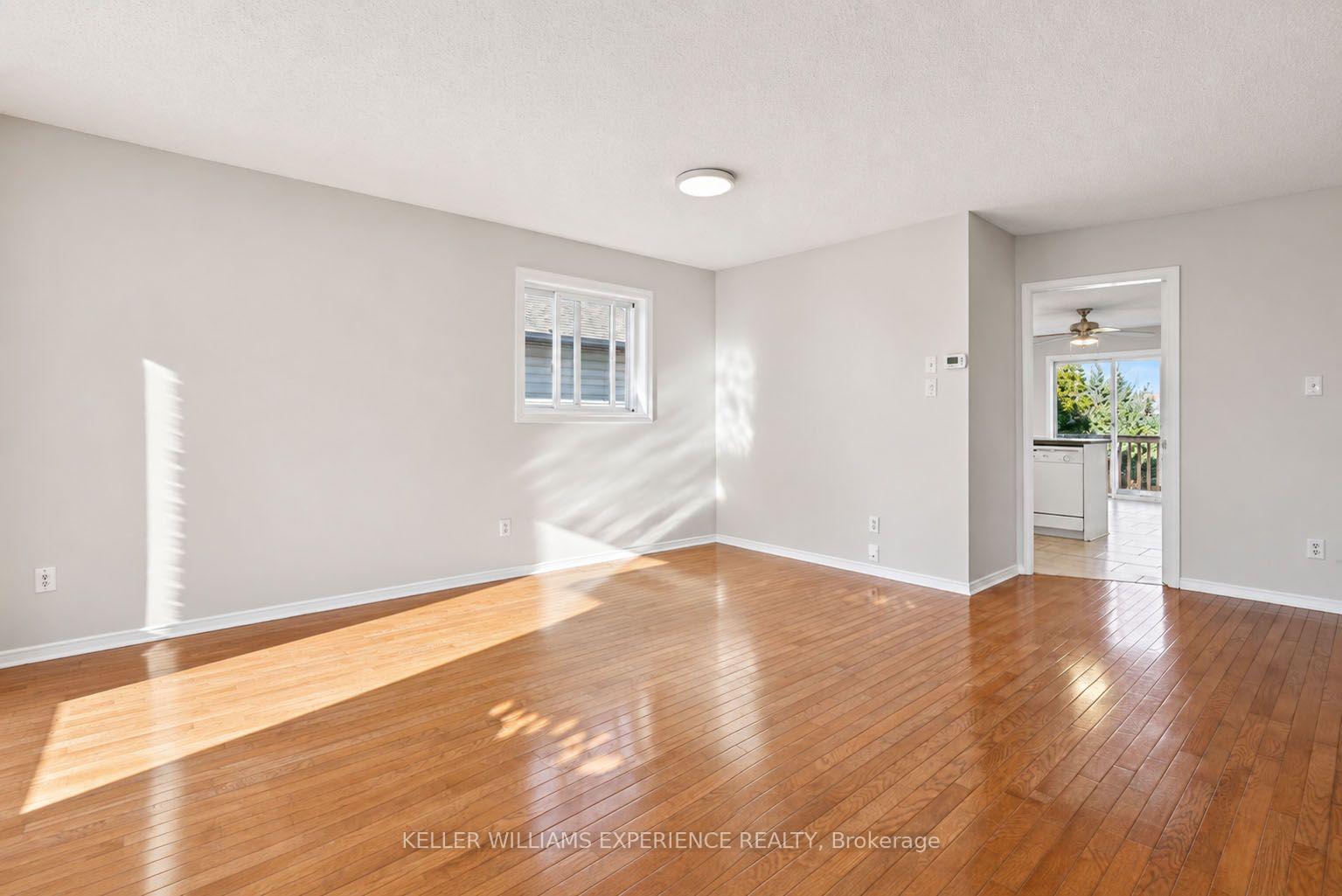 Photo 8 of 25 Nicholson Drive, Barrie, Ardagh — HOMEH