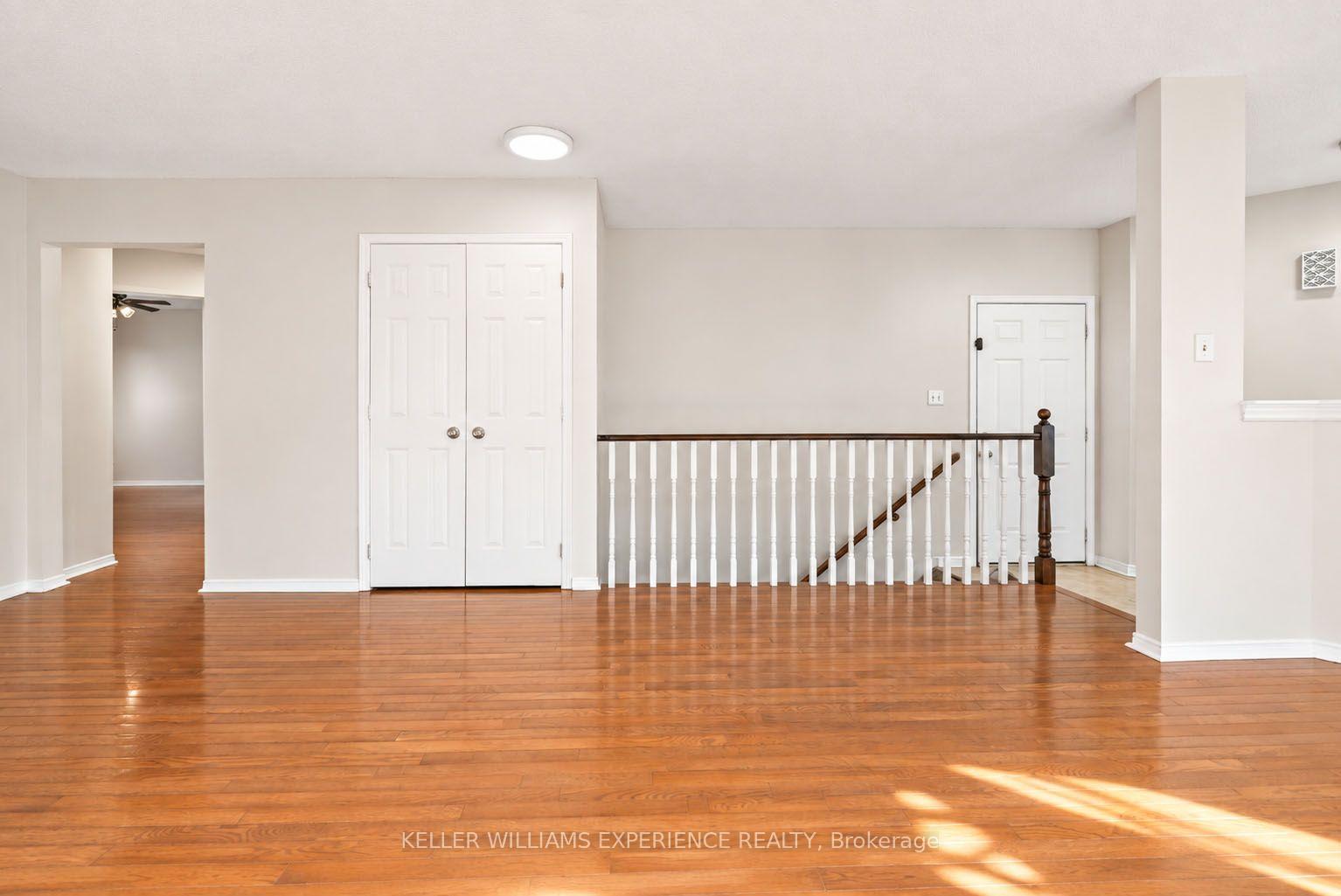 Photo 10 of 25 Nicholson Drive, Barrie, Ardagh — HOMEH