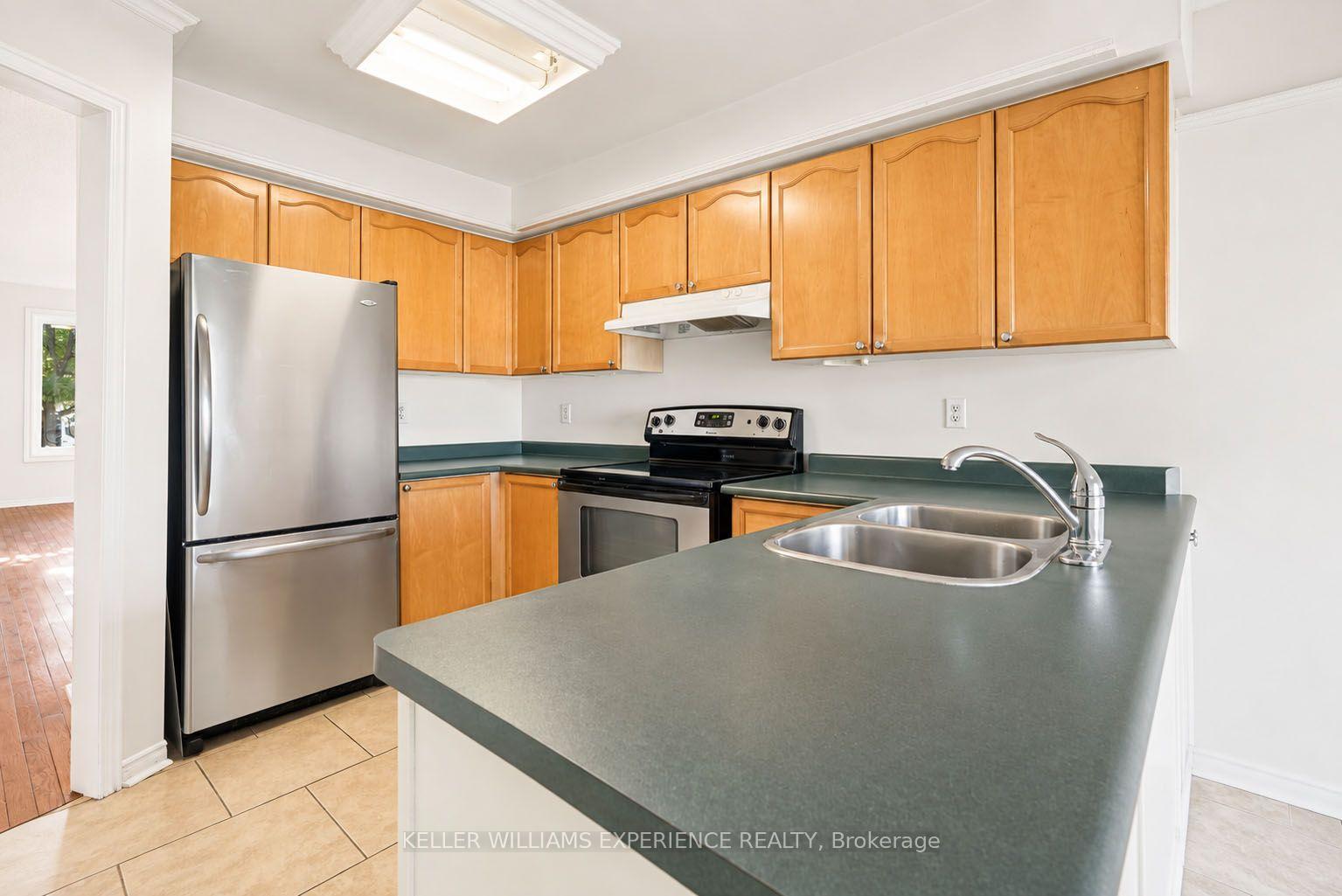 Photo 13 of 25 Nicholson Drive, Barrie, Ardagh — HOMEH