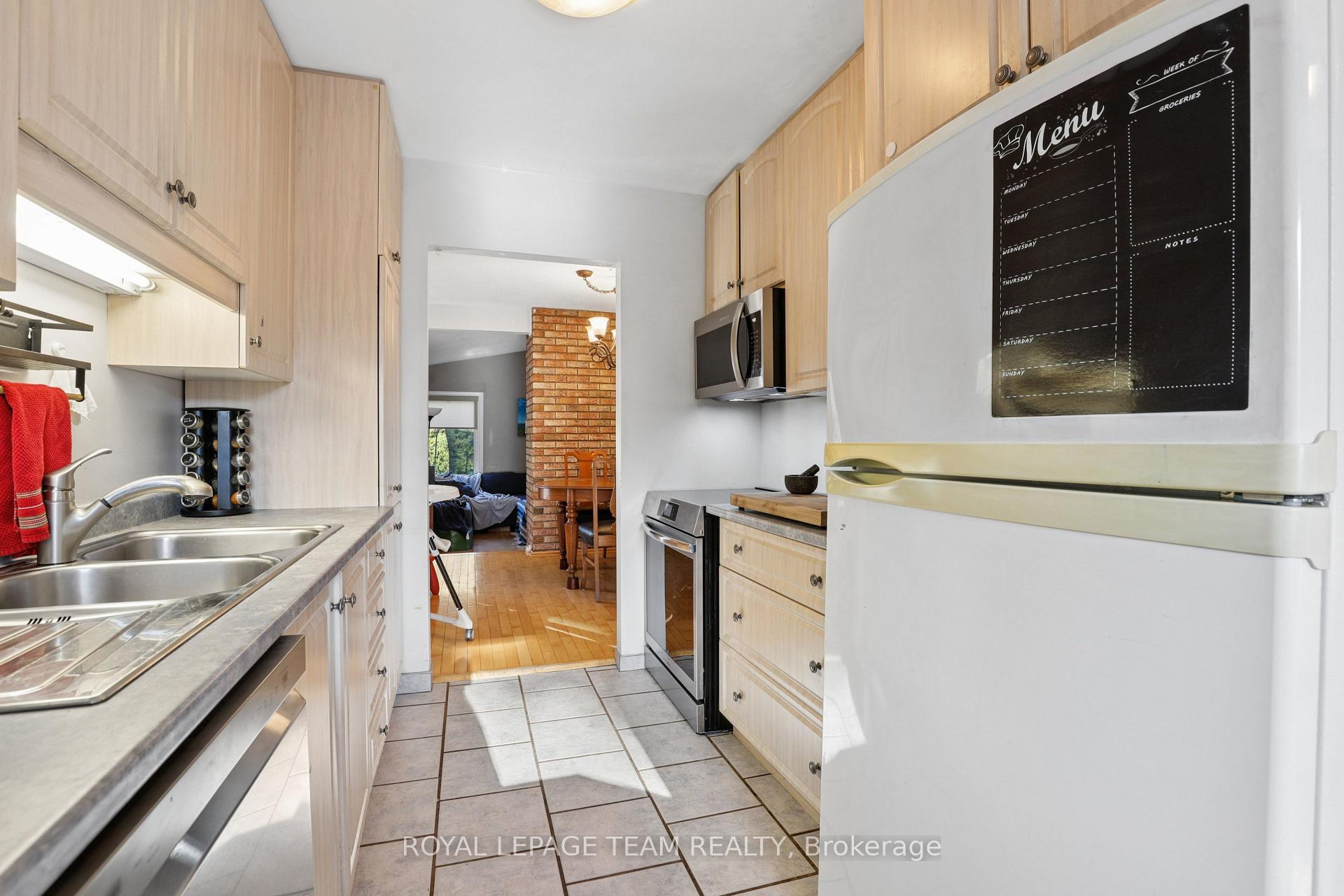 Photo 9 of 1133 St Emmanuel Terrace, Ottawa, Convent Glen North — HOMEH