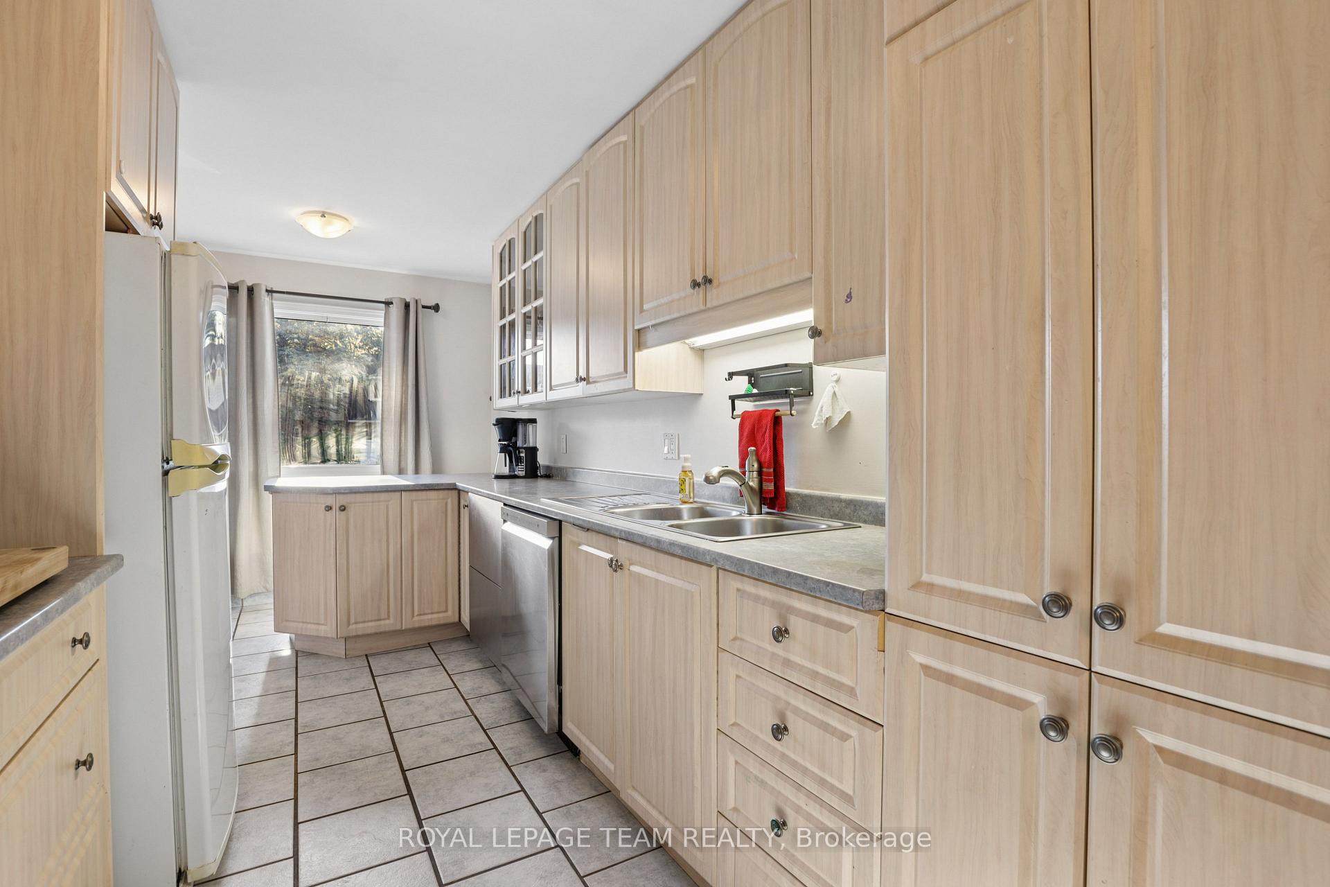 Photo 11 of 1133 St Emmanuel Terrace, Ottawa, Convent Glen North — HOMEH