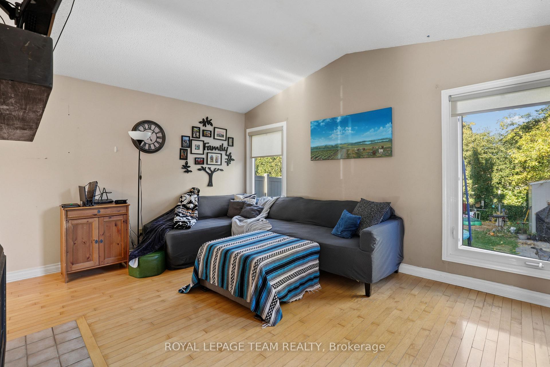 Photo 17 of 1133 St Emmanuel Terrace, Ottawa, Convent Glen North — HOMEH