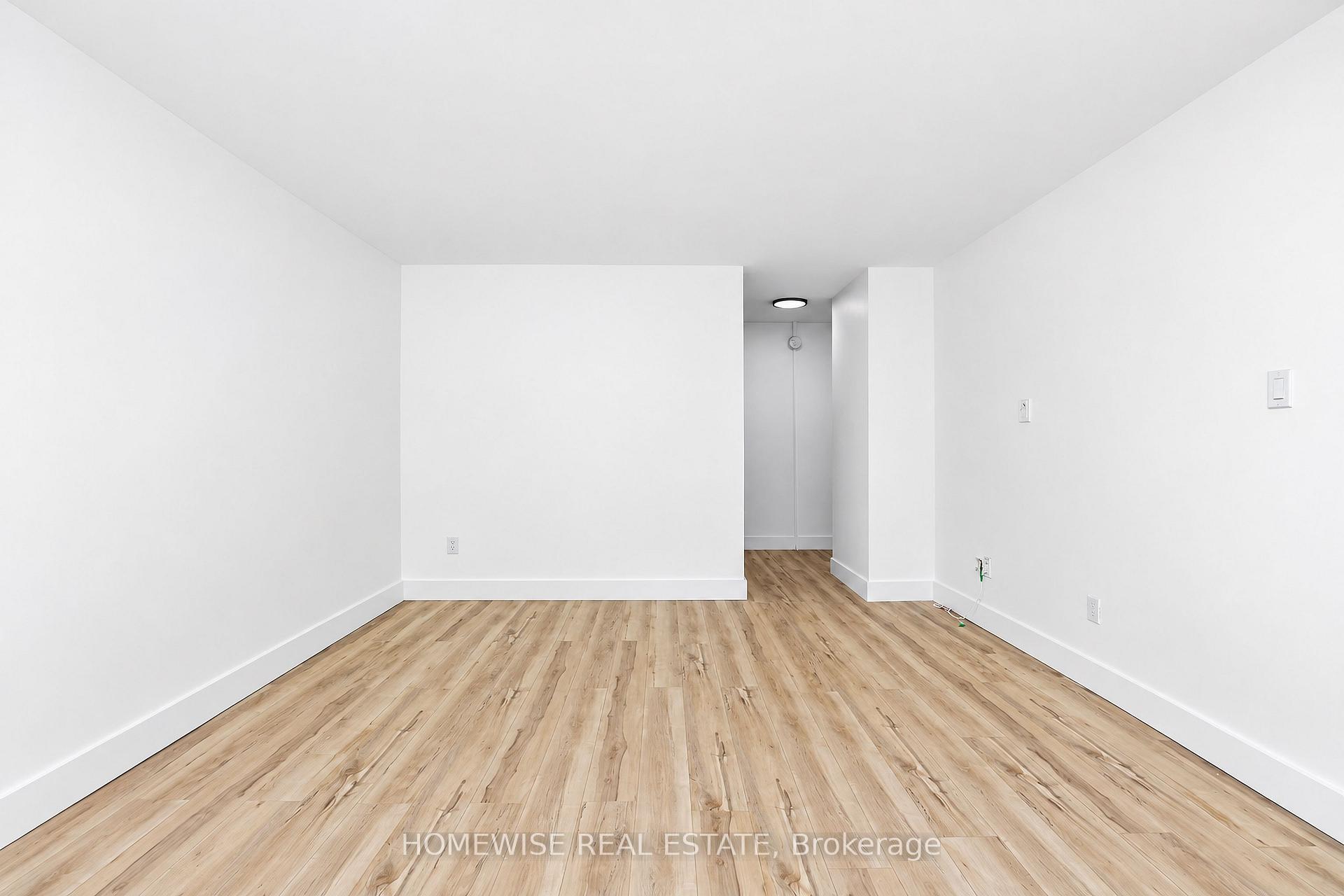 Photo 6 of Unit 22, 35 Swordbill Drive, Etobicoke, Edenbridge-Humber Valley — HOMEH