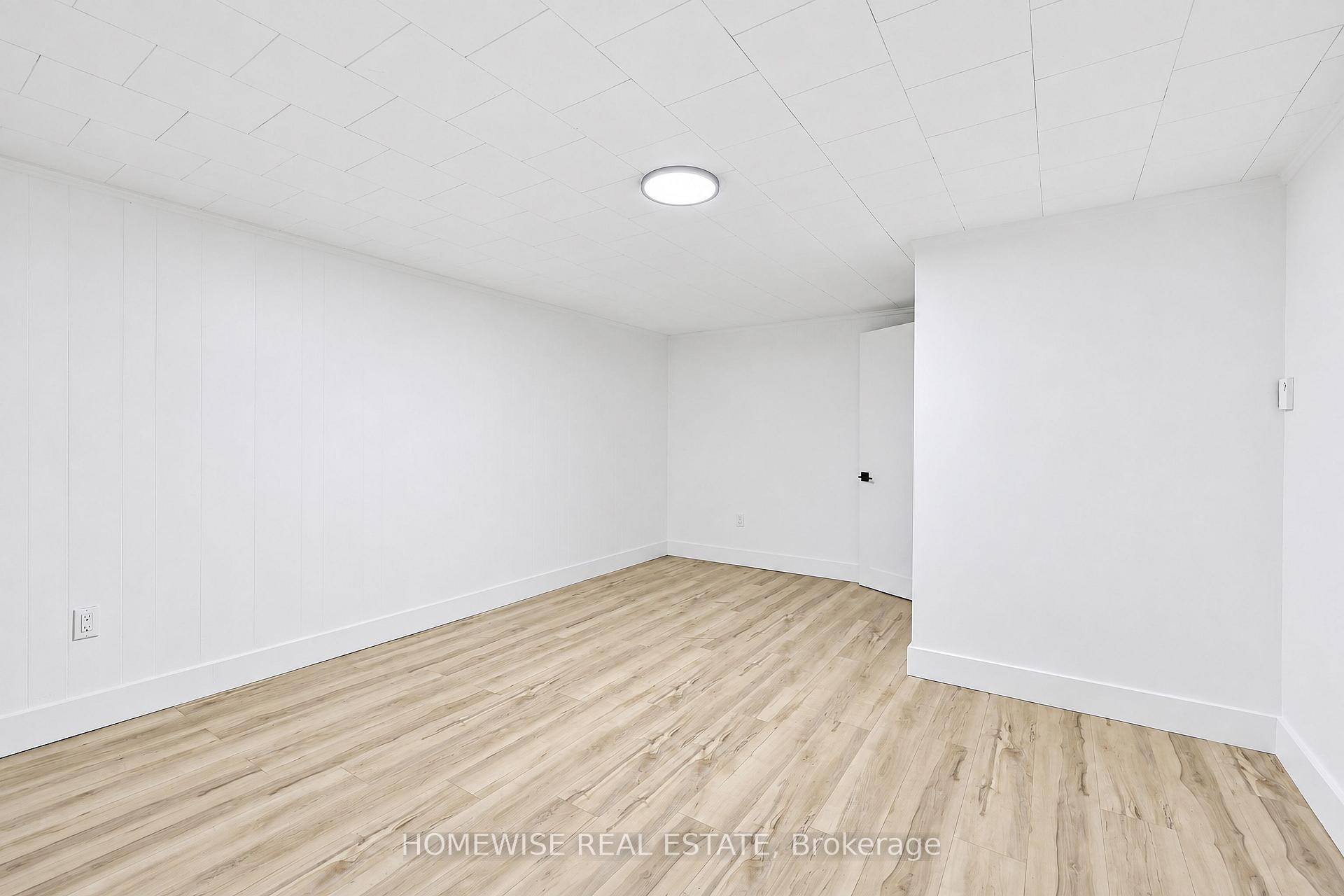 Photo 28 of Unit 22, 35 Swordbill Drive, Etobicoke, Edenbridge-Humber Valley — HOMEH