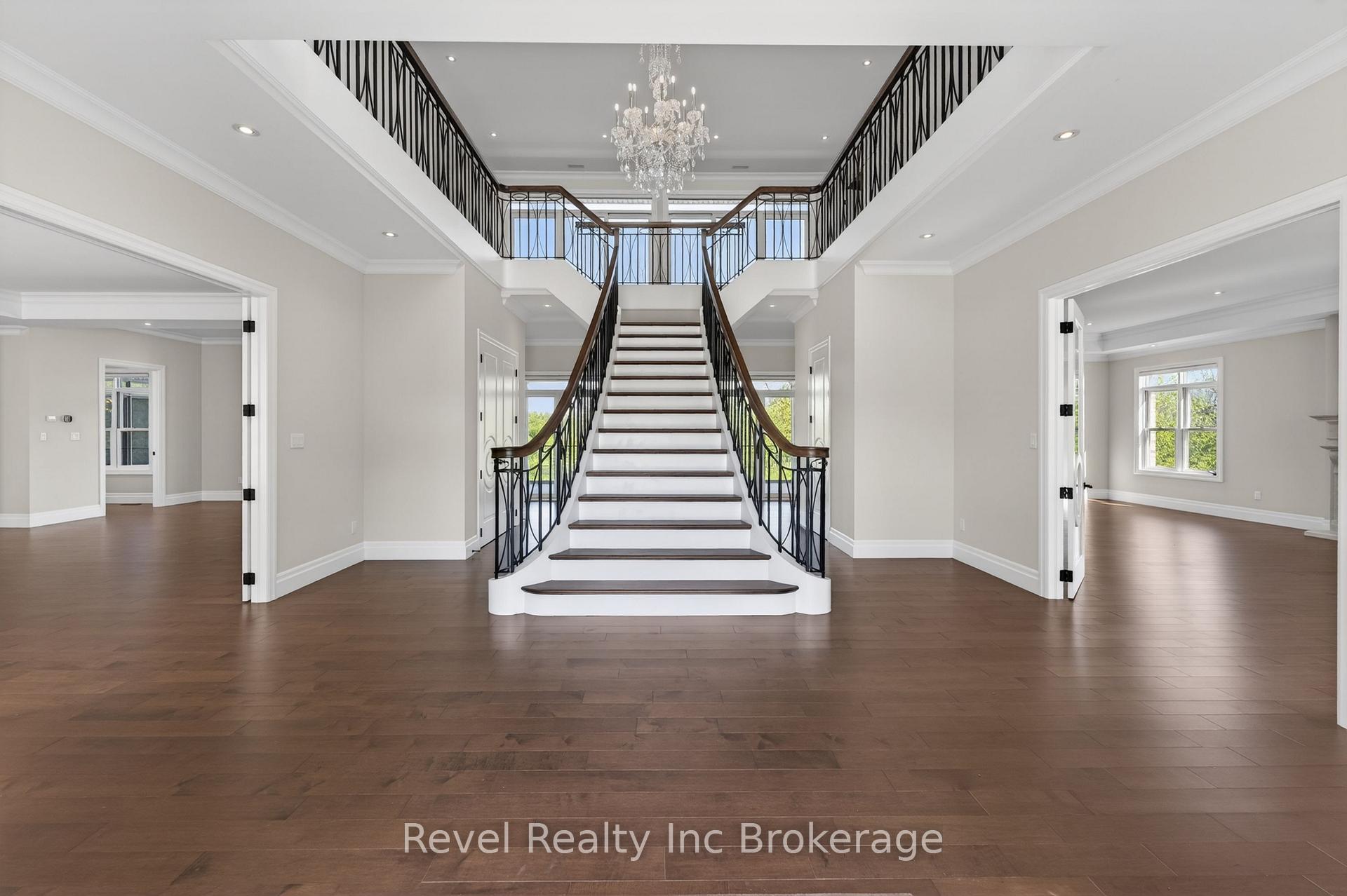 Photo 5 of 241 Tamarack Boulevard, Woodstock, Woodstock - North — HOMEH