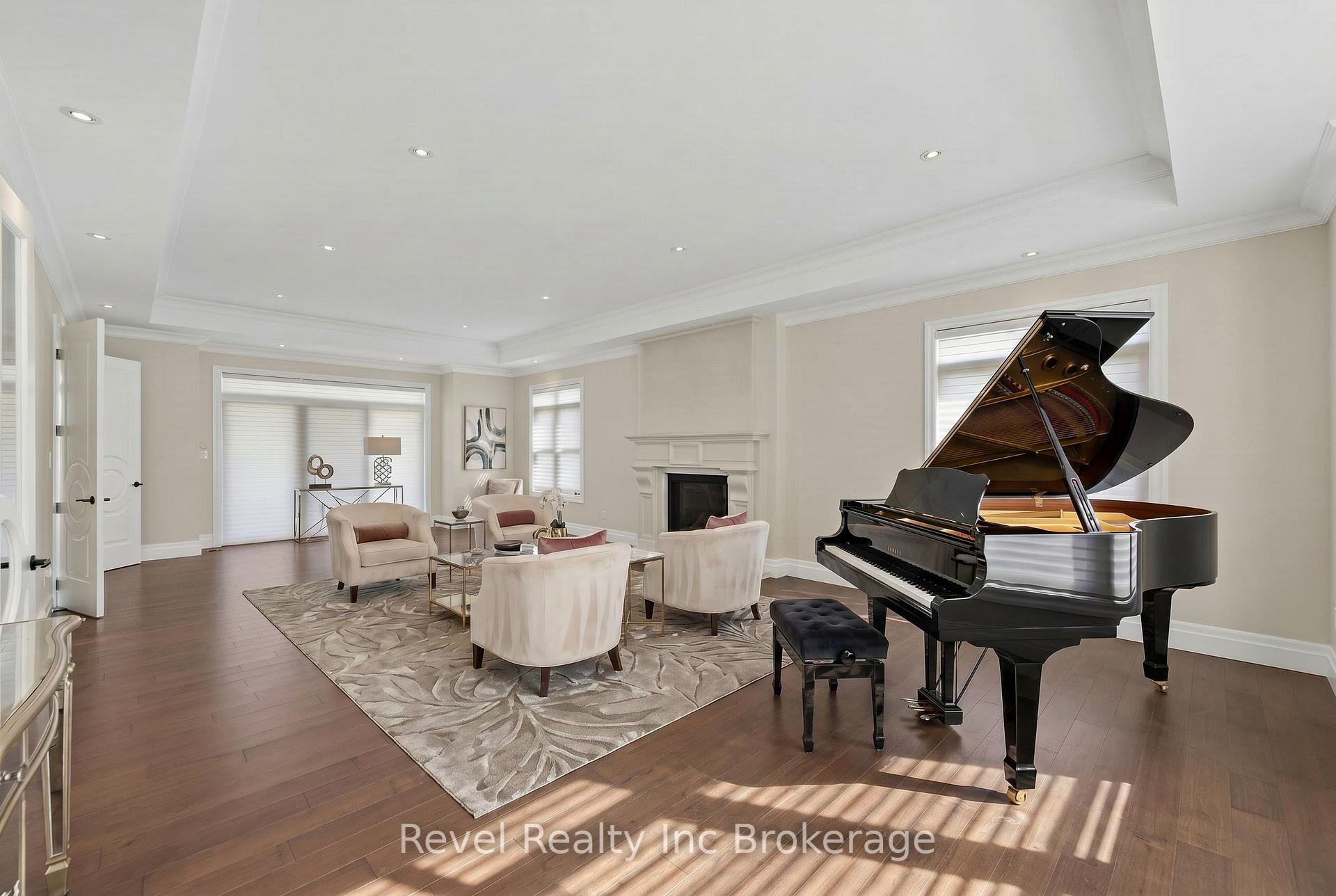 Photo 8 of 241 Tamarack Boulevard, Woodstock, Woodstock - North — HOMEH