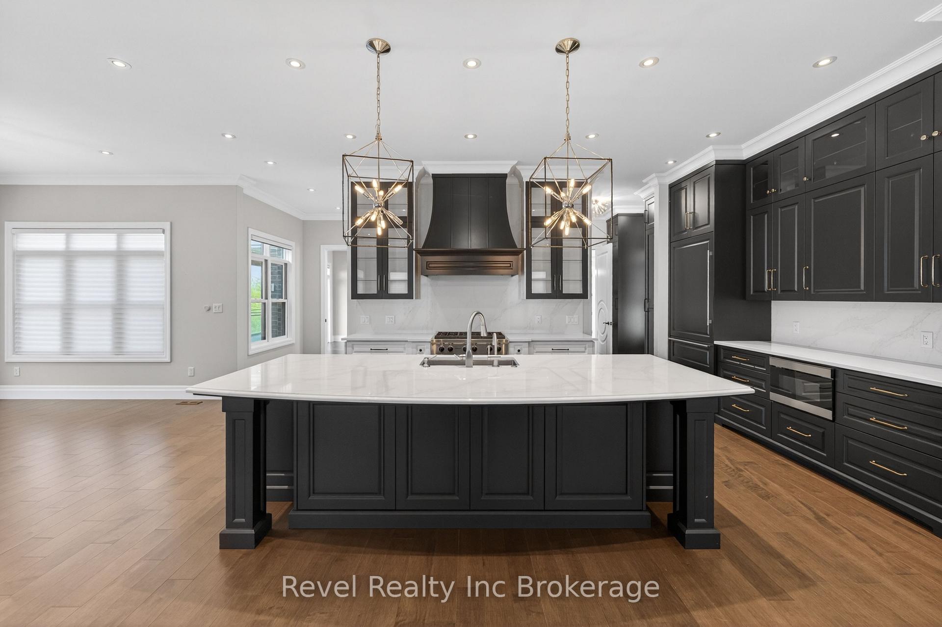 Photo 11 of 241 Tamarack Boulevard, Woodstock, Woodstock - North — HOMEH