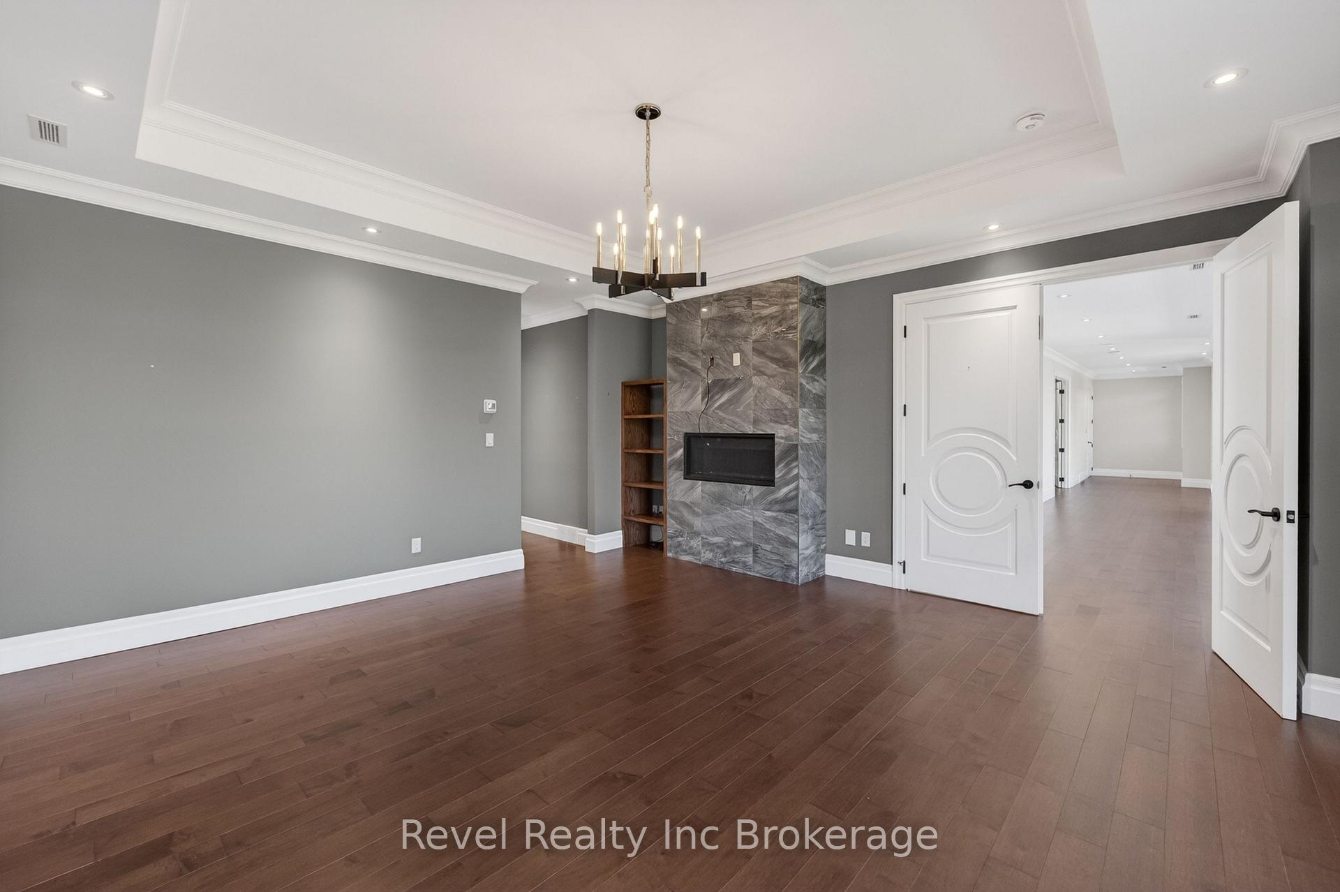 Photo 19 of 241 Tamarack Boulevard, Woodstock, Woodstock - North — HOMEH