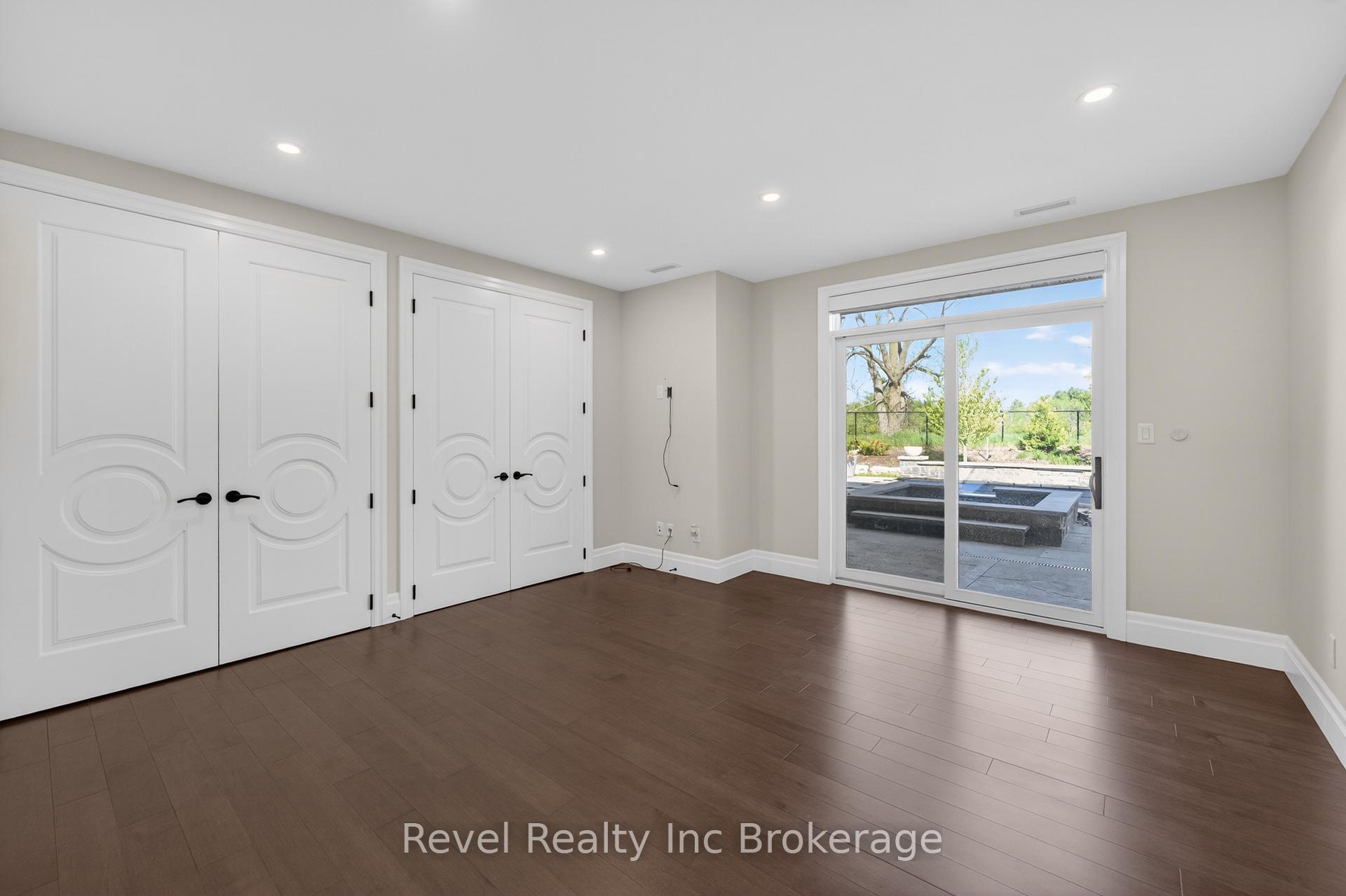 Photo 37 of 241 Tamarack Boulevard, Woodstock, Woodstock - North — HOMEH
