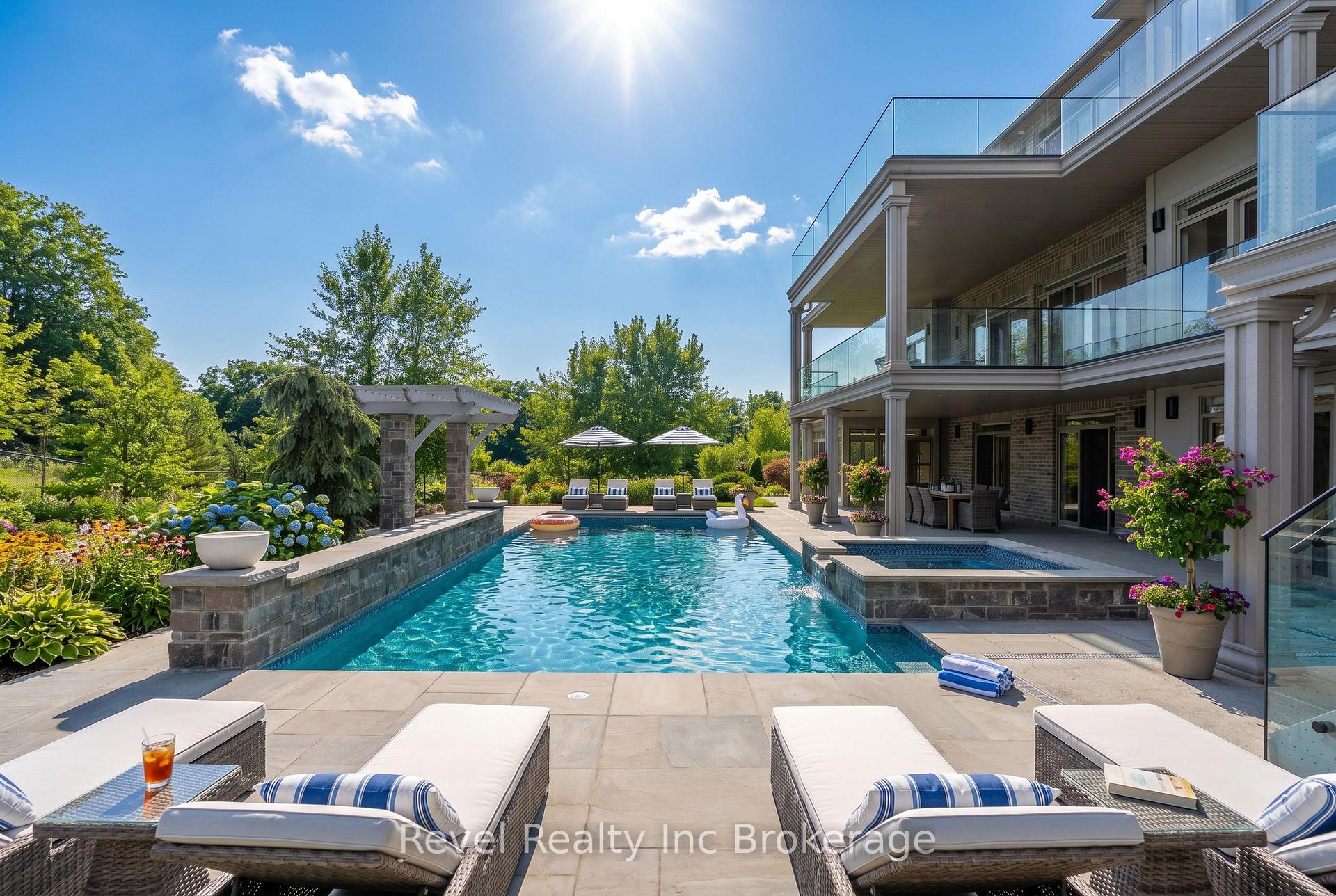 Photo 41 of 241 Tamarack Boulevard, Woodstock, Woodstock - North — HOMEH