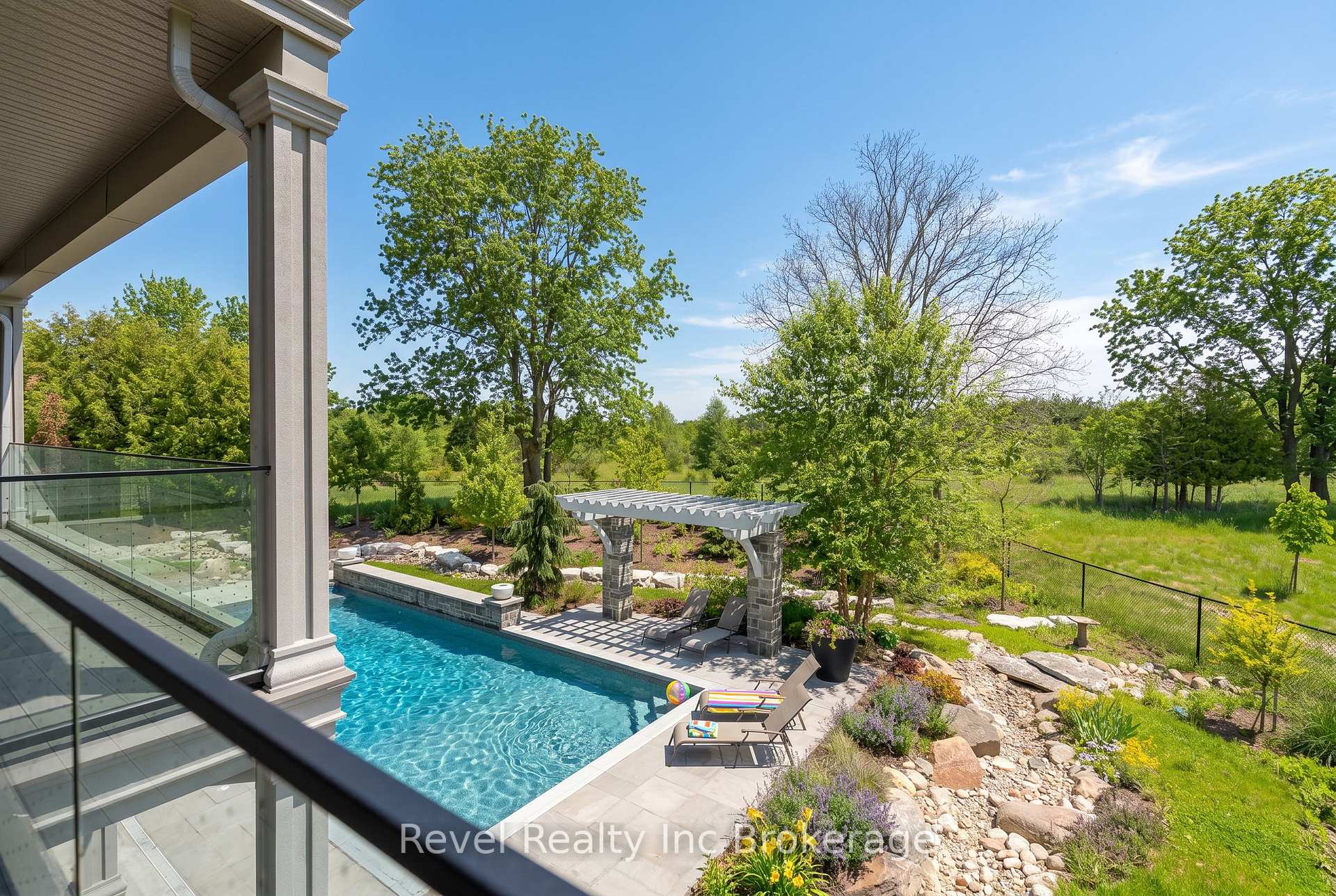 Photo 42 of 241 Tamarack Boulevard, Woodstock, Woodstock - North — HOMEH