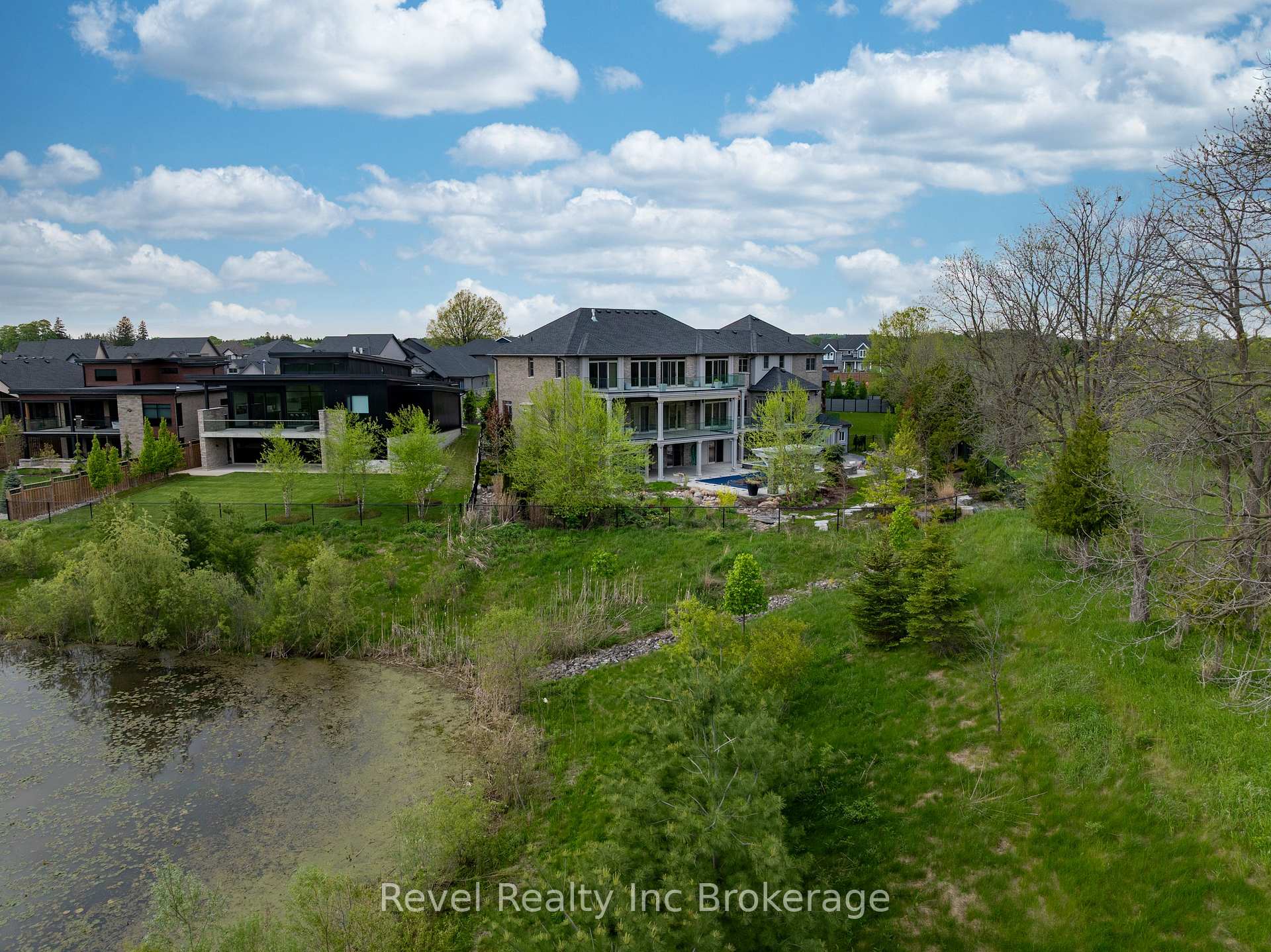 Photo 43 of 241 Tamarack Boulevard, Woodstock, Woodstock - North — HOMEH