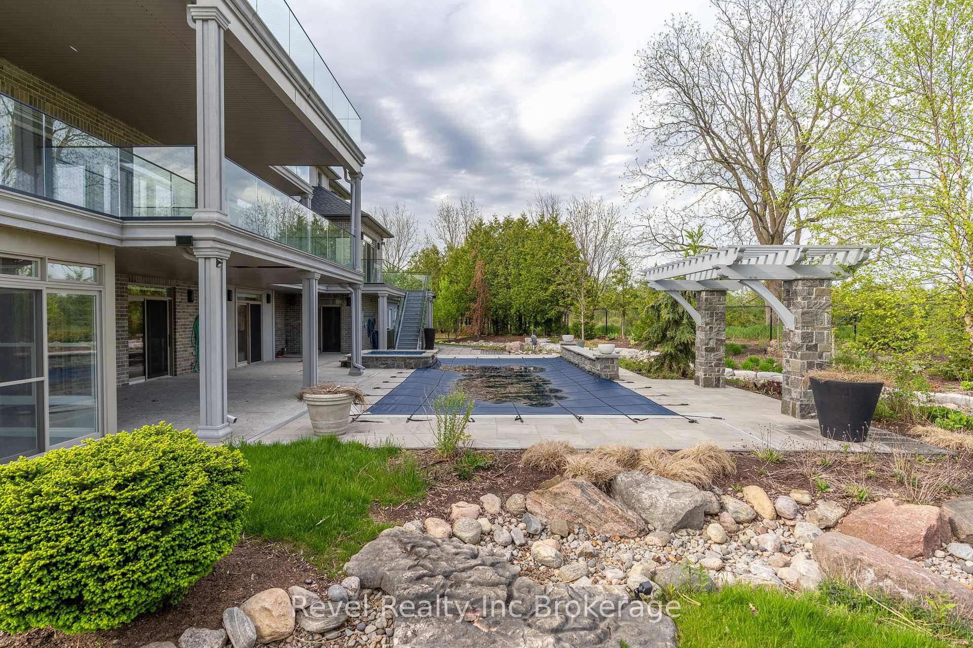 Photo 44 of 241 Tamarack Boulevard, Woodstock, Woodstock - North — HOMEH