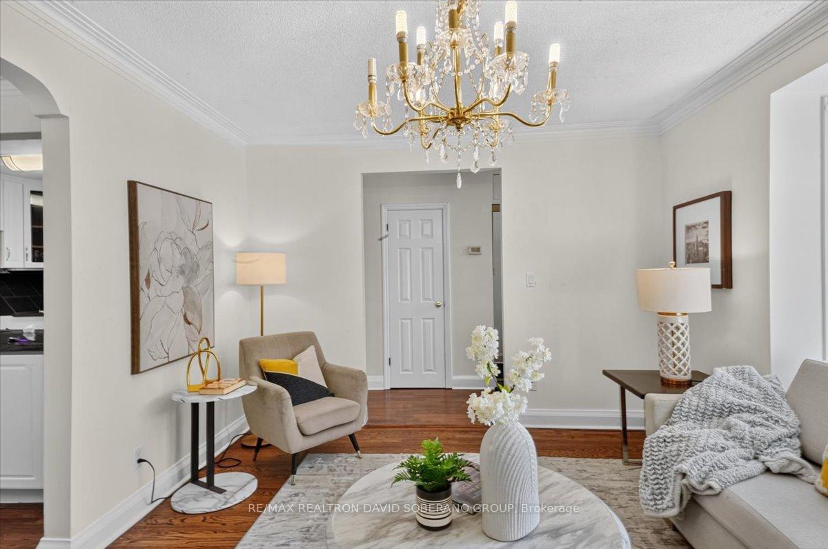 Photo 11 of 122 Mcgillivray Avenue, Toronto, Bedford Park-Nortown — HOMEH
