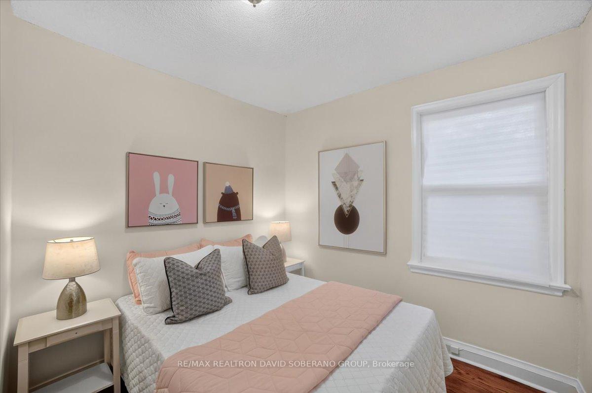 Photo 17 of 122 Mcgillivray Avenue, Toronto, Bedford Park-Nortown — HOMEH