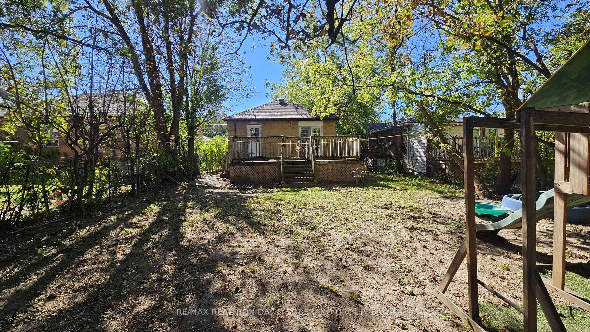 Photo 35 of 122 Mcgillivray Avenue, Toronto, Bedford Park-Nortown — HOMEH