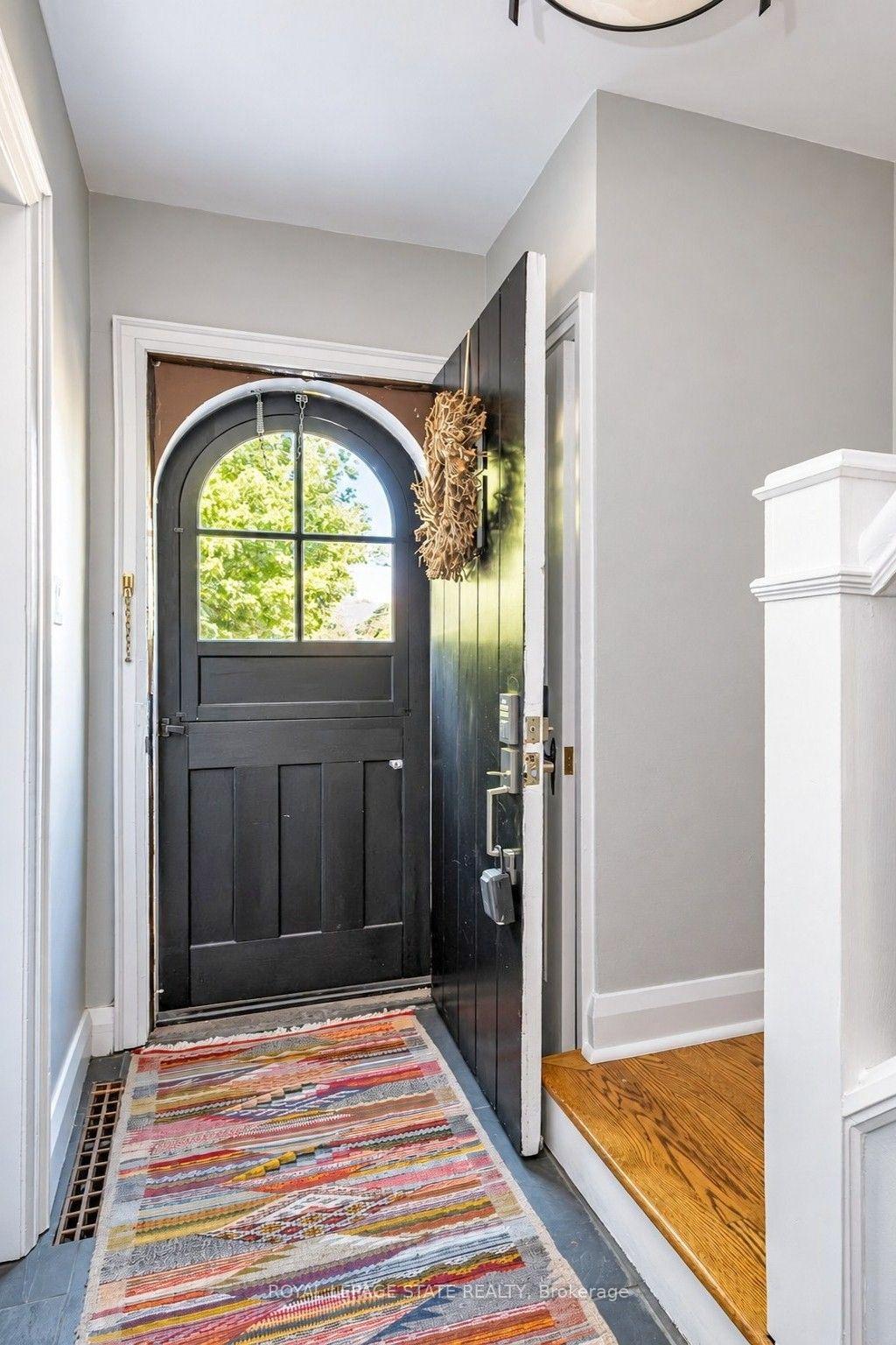 Photo 3 of 208 Cline Avenue N, Hamilton, Westdale — HOMEH