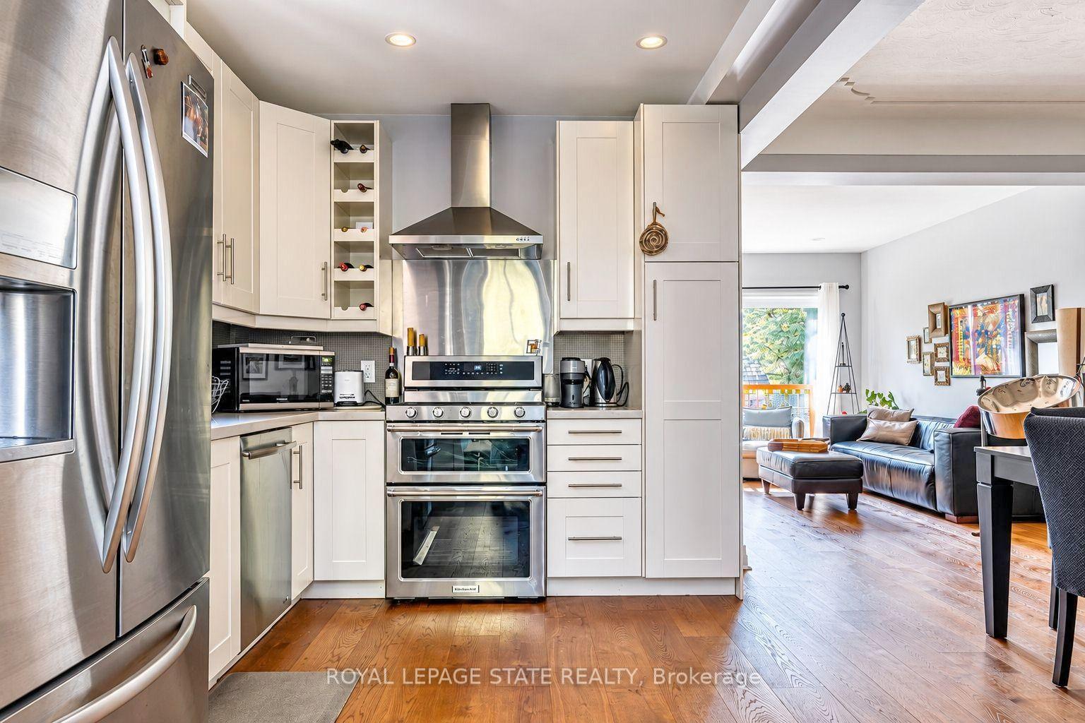 Photo 5 of 208 Cline Avenue N, Hamilton, Westdale — HOMEH