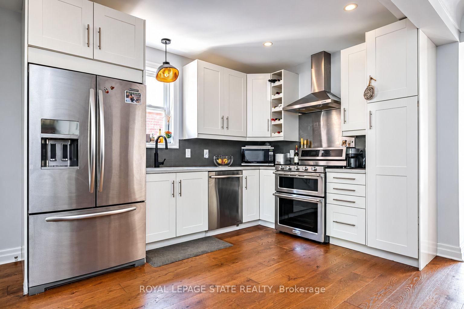 Photo 6 of 208 Cline Avenue N, Hamilton, Westdale — HOMEH