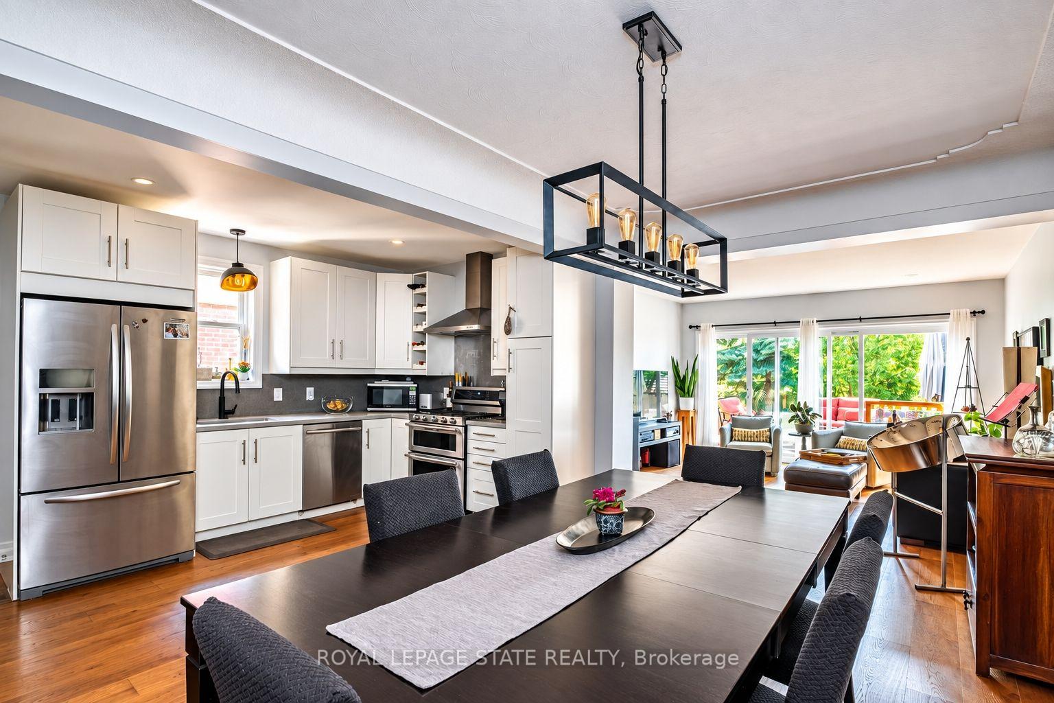 Photo 7 of 208 Cline Avenue N, Hamilton, Westdale — HOMEH