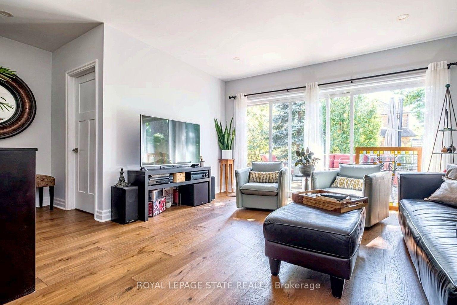 Photo 13 of 208 Cline Avenue N, Hamilton, Westdale — HOMEH