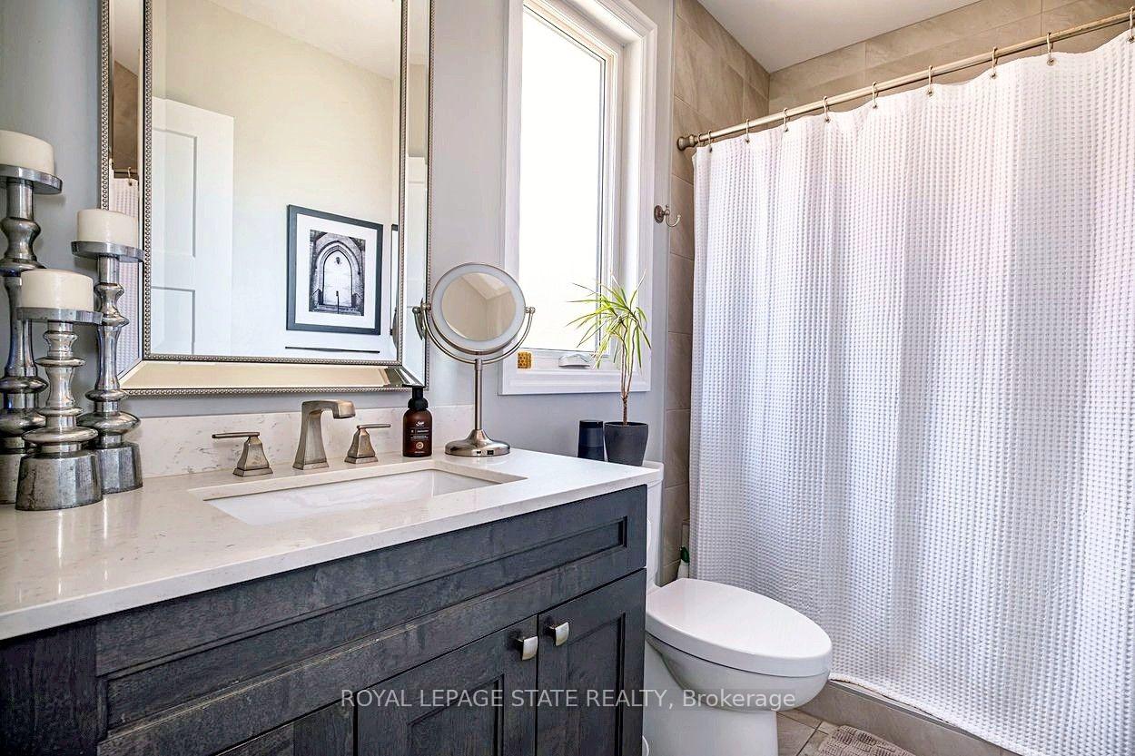 Photo 16 of 208 Cline Avenue N, Hamilton, Westdale — HOMEH