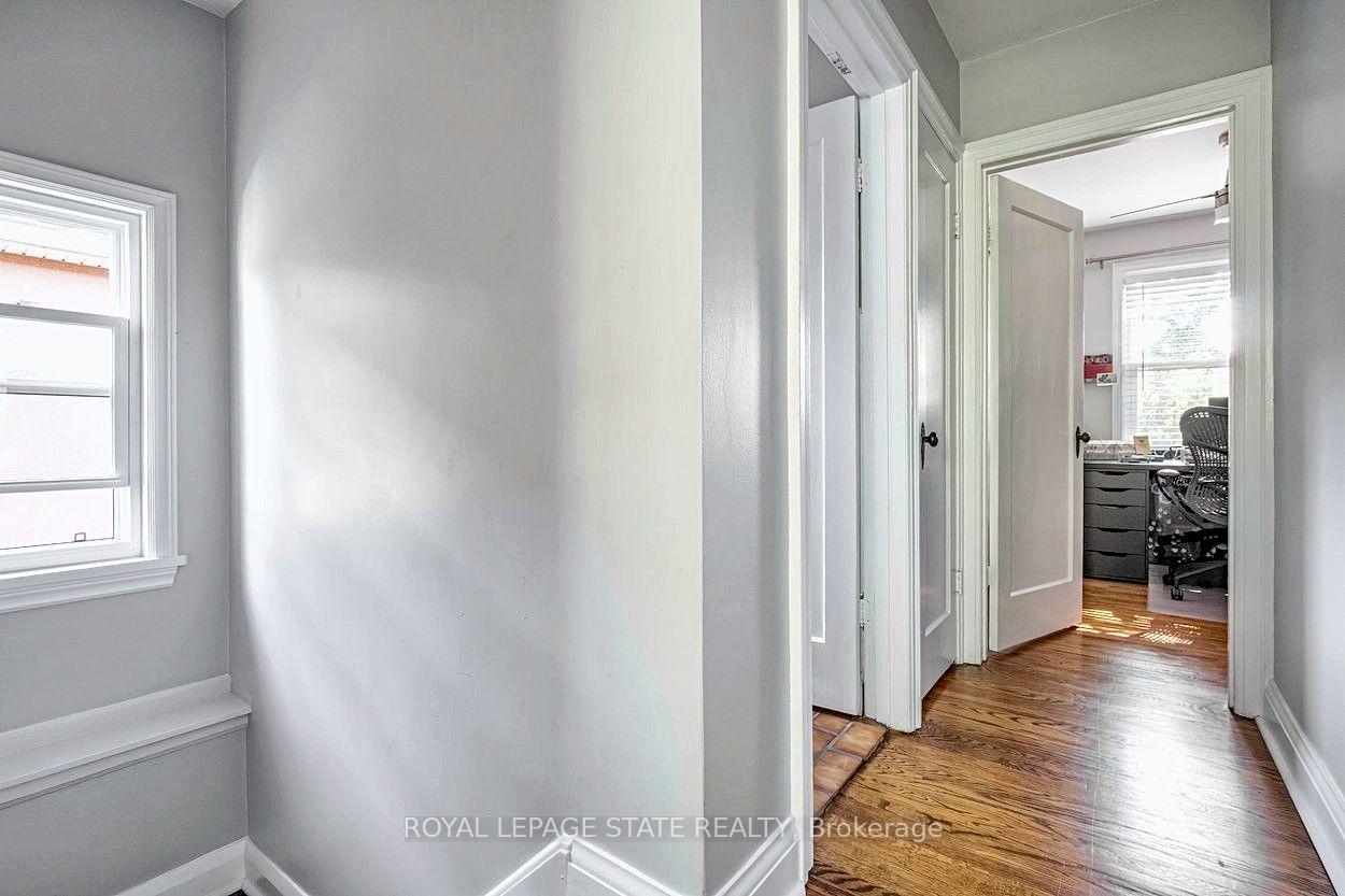 Photo 22 of 208 Cline Avenue N, Hamilton, Westdale — HOMEH