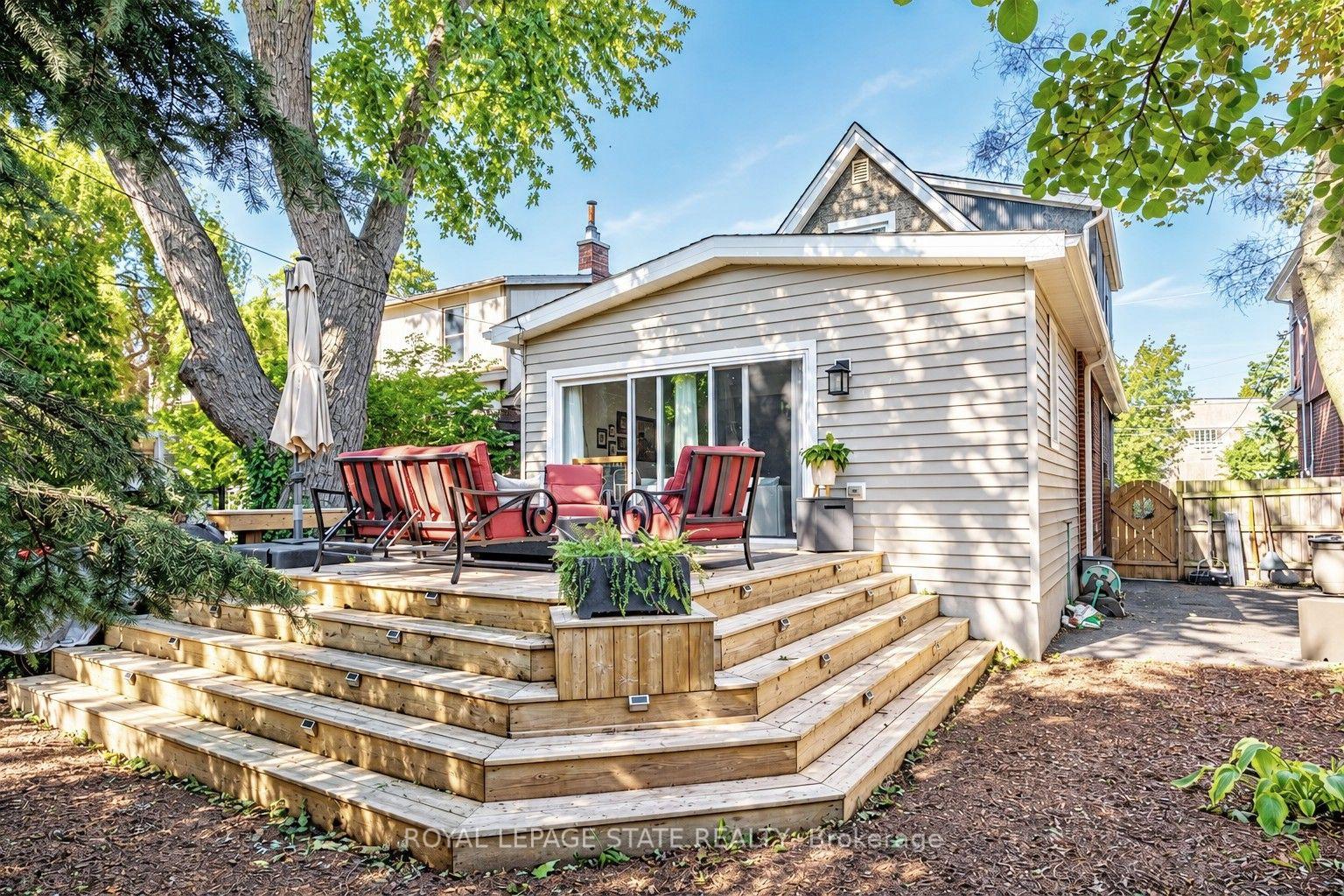 Photo 30 of 208 Cline Avenue N, Hamilton, Westdale — HOMEH