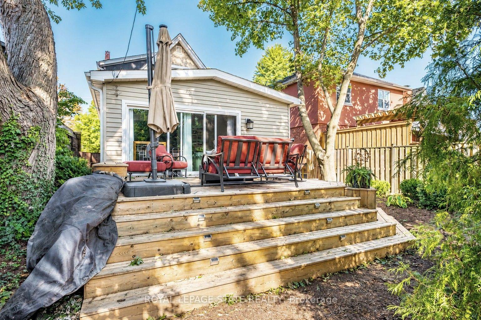 Photo 31 of 208 Cline Avenue N, Hamilton, Westdale — HOMEH