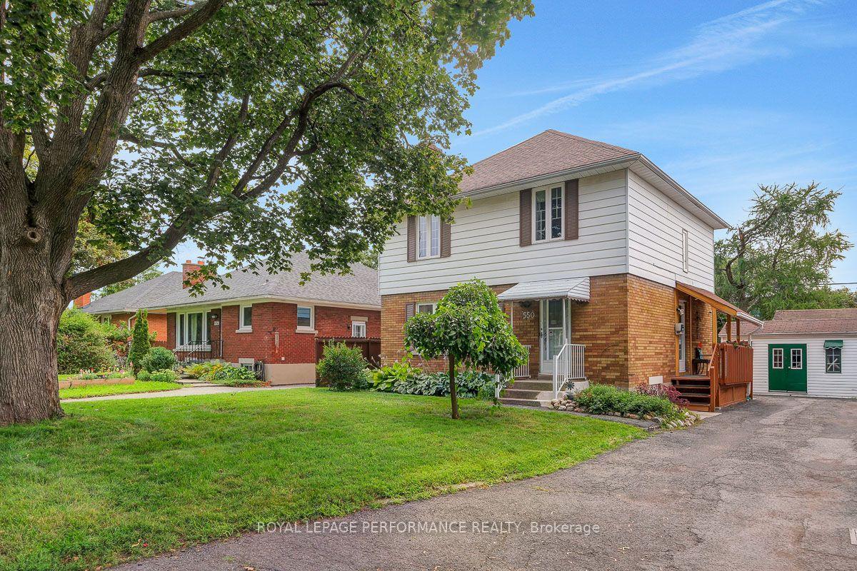Photo 2 of 550 Wolffdale Crescent, Ottawa, Overbrook/Castle Heights — HOMEH