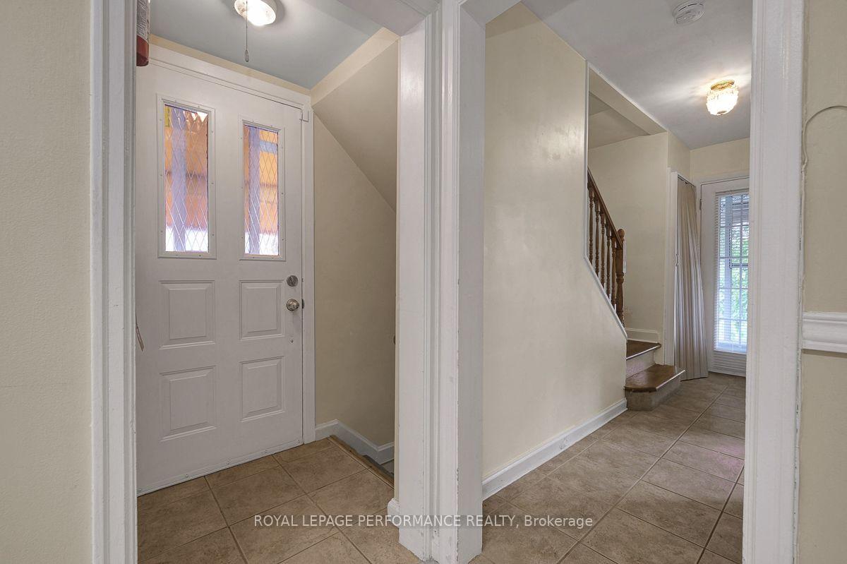 Photo 25 of 550 Wolffdale Crescent, Ottawa, Overbrook/Castle Heights — HOMEH
