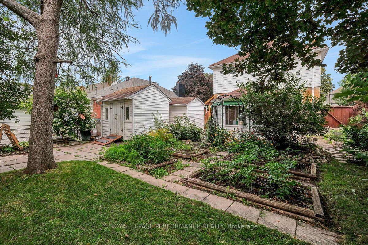 Photo 35 of 550 Wolffdale Crescent, Ottawa, Overbrook/Castle Heights — HOMEH