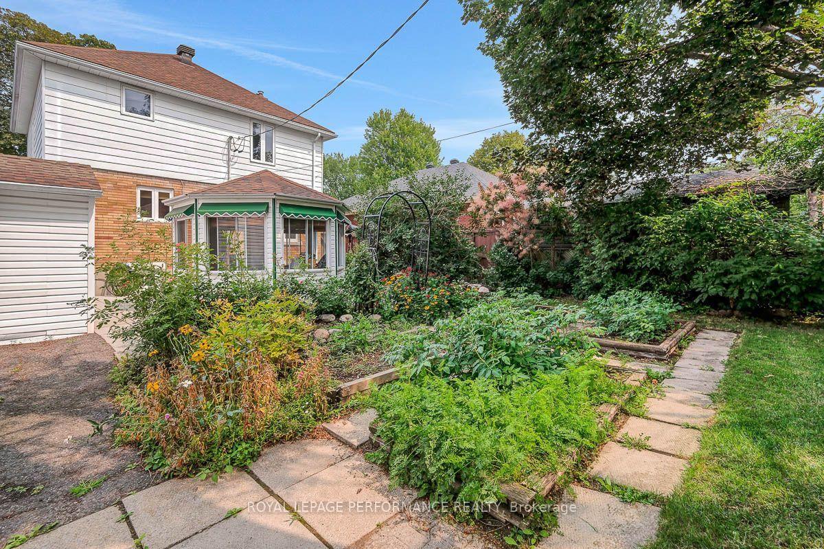 Photo 38 of 550 Wolffdale Crescent, Ottawa, Overbrook/Castle Heights — HOMEH