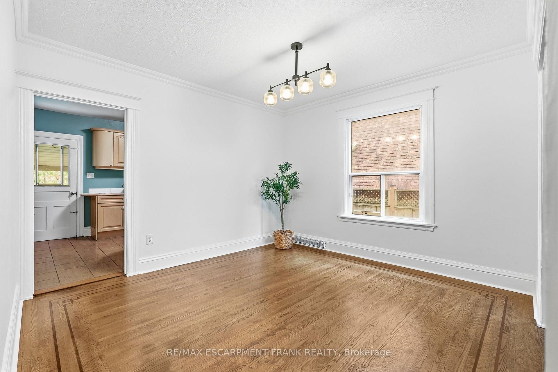 Photo 7 of 78 Beechwood Avenue, Hamilton, Gibson — HOMEH