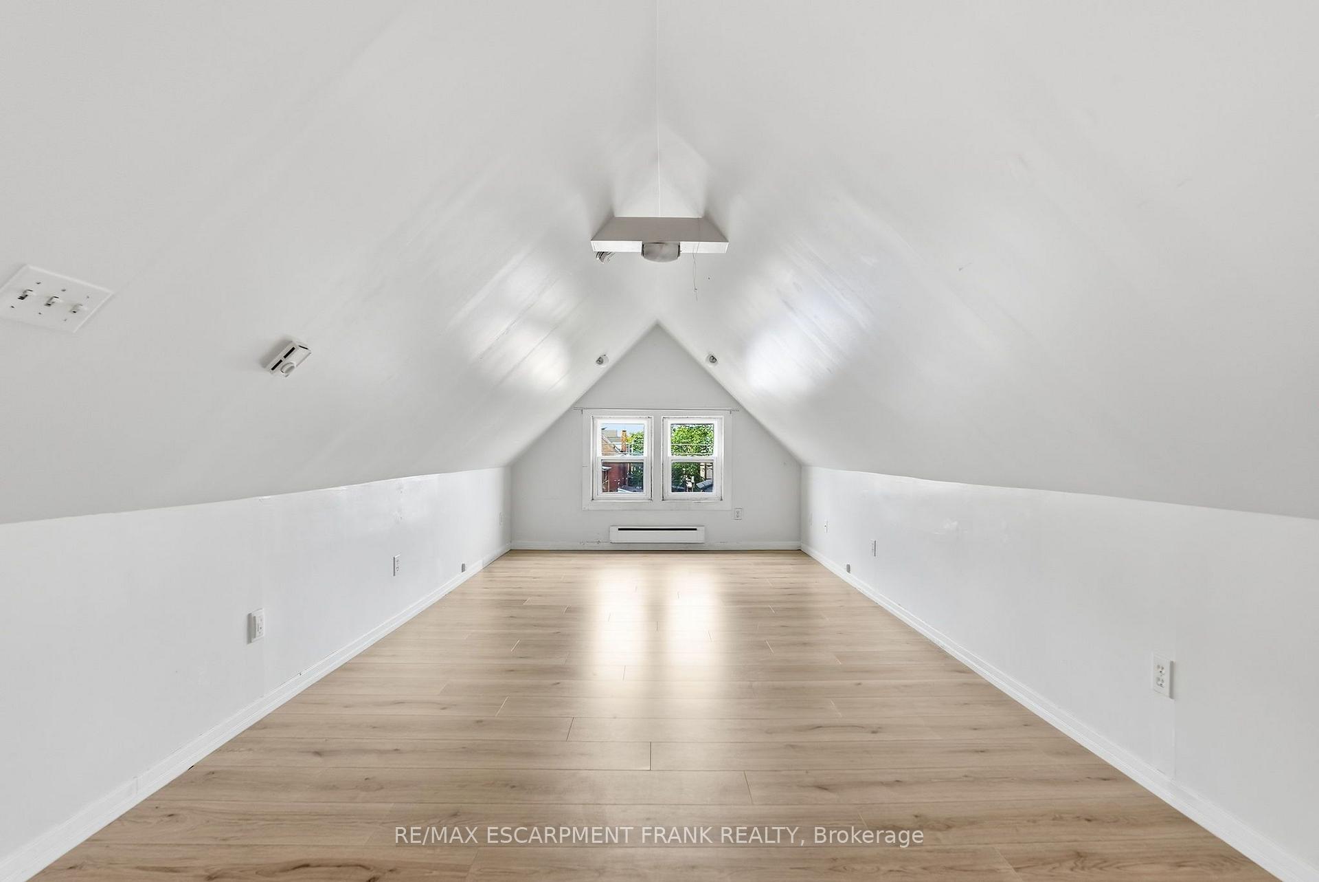 Photo 33 of 78 Beechwood Avenue, Hamilton, Gibson — HOMEH