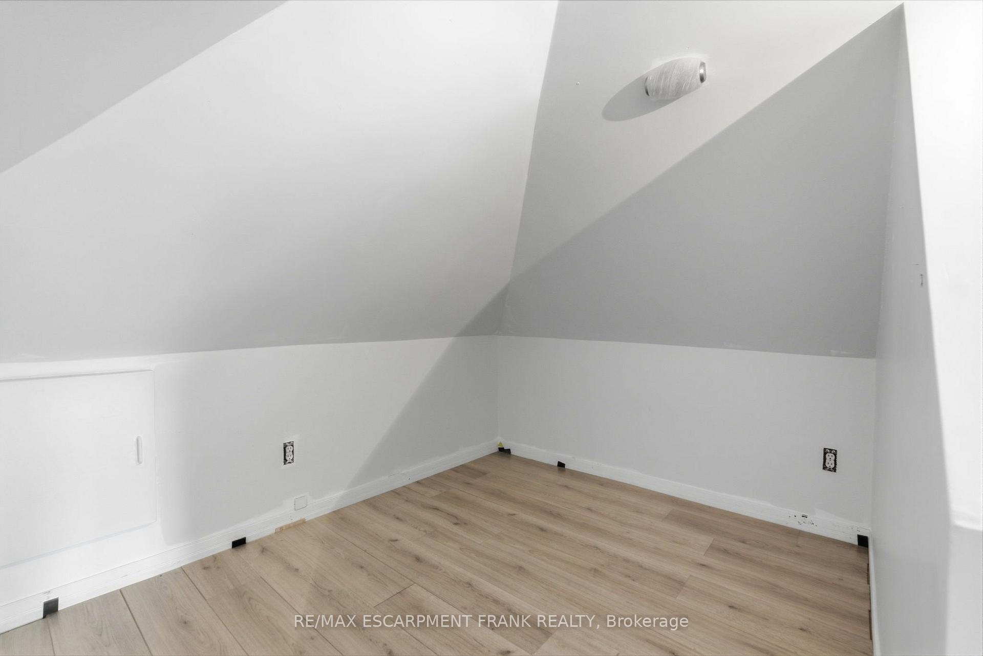 Photo 36 of 78 Beechwood Avenue, Hamilton, Gibson — HOMEH