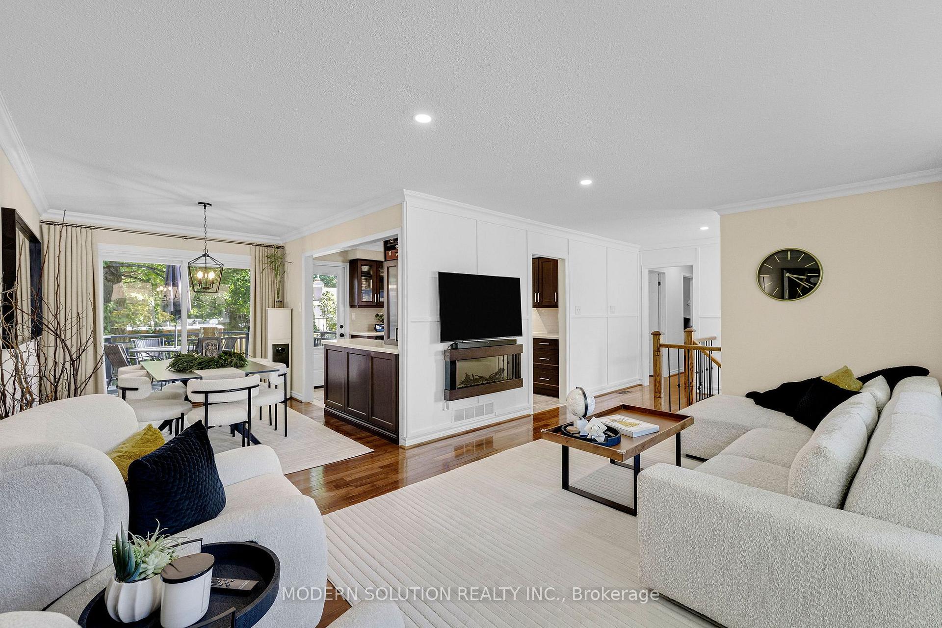 Photo 11 of 2250 Dunedin Road, Oakville, Ford — HOMEH