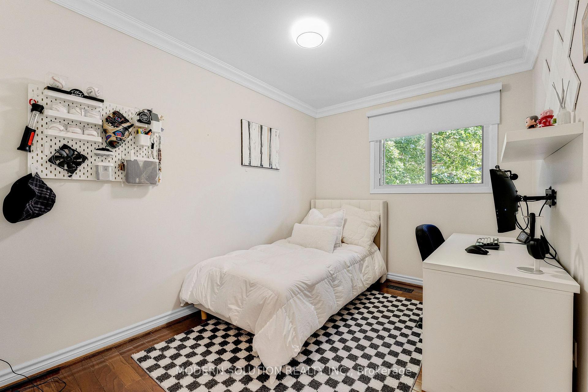 Photo 18 of 2250 Dunedin Road, Oakville, Ford — HOMEH