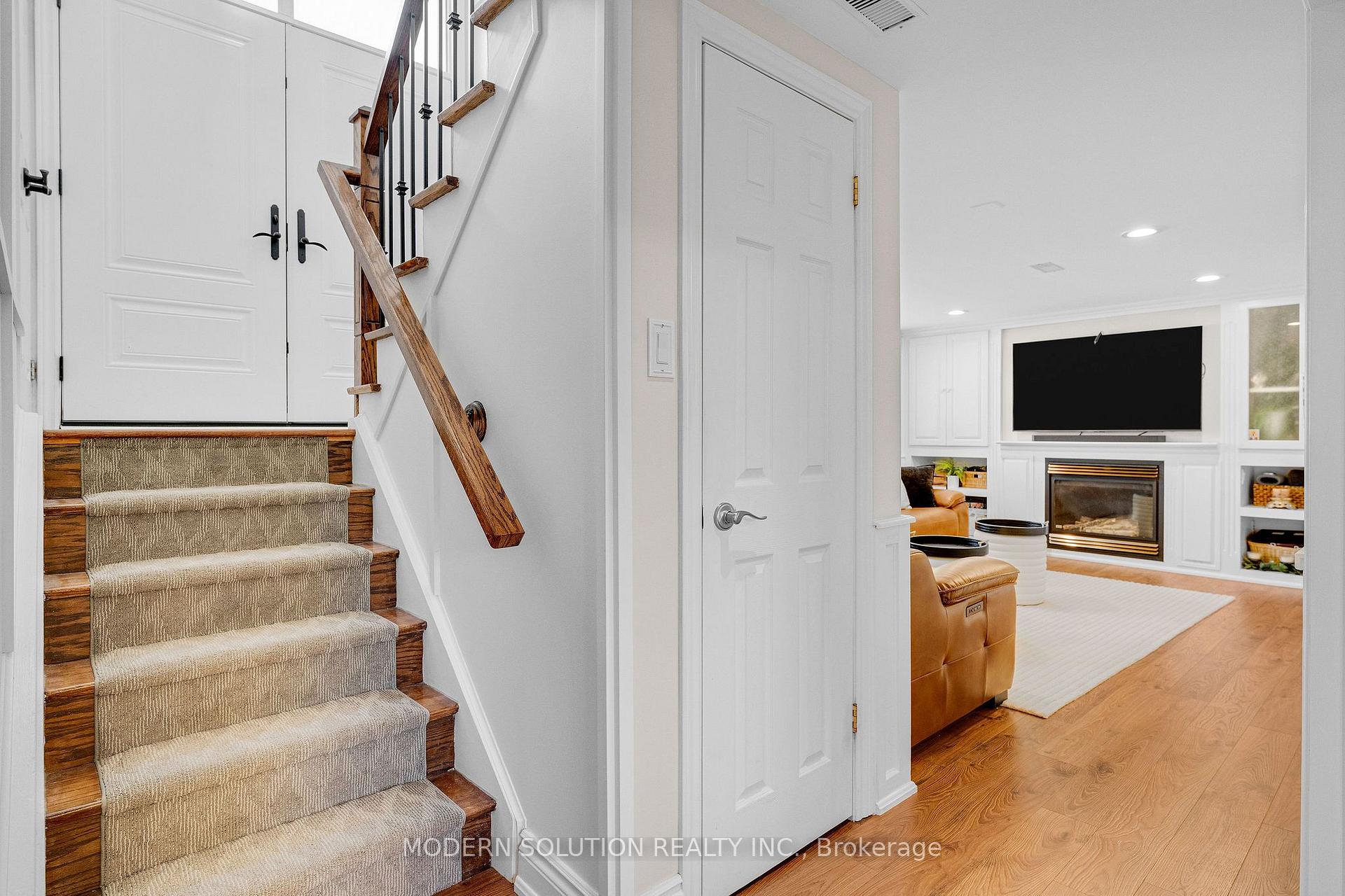 Photo 27 of 2250 Dunedin Road, Oakville, Ford — HOMEH