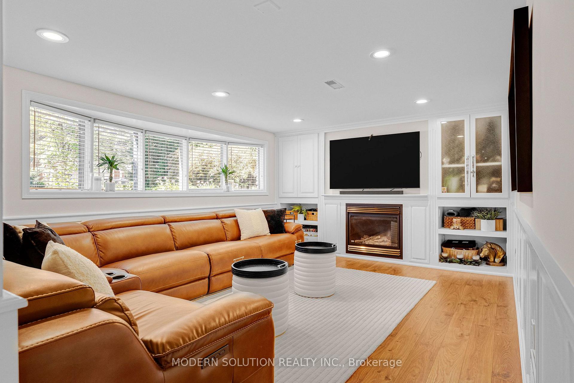 Photo 29 of 2250 Dunedin Road, Oakville, Ford — HOMEH
