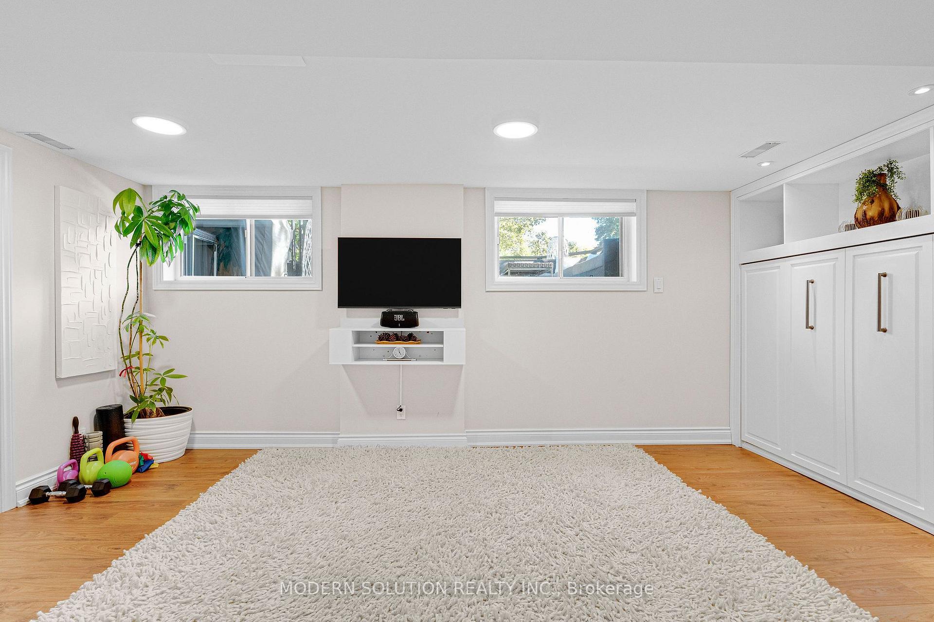 Photo 31 of 2250 Dunedin Road, Oakville, Ford — HOMEH
