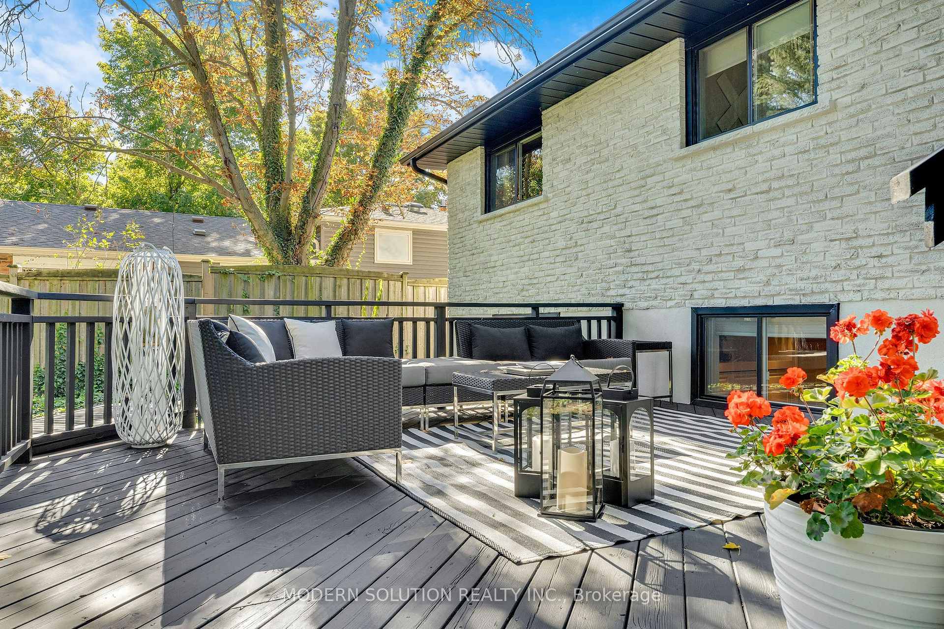 Photo 38 of 2250 Dunedin Road, Oakville, Ford — HOMEH