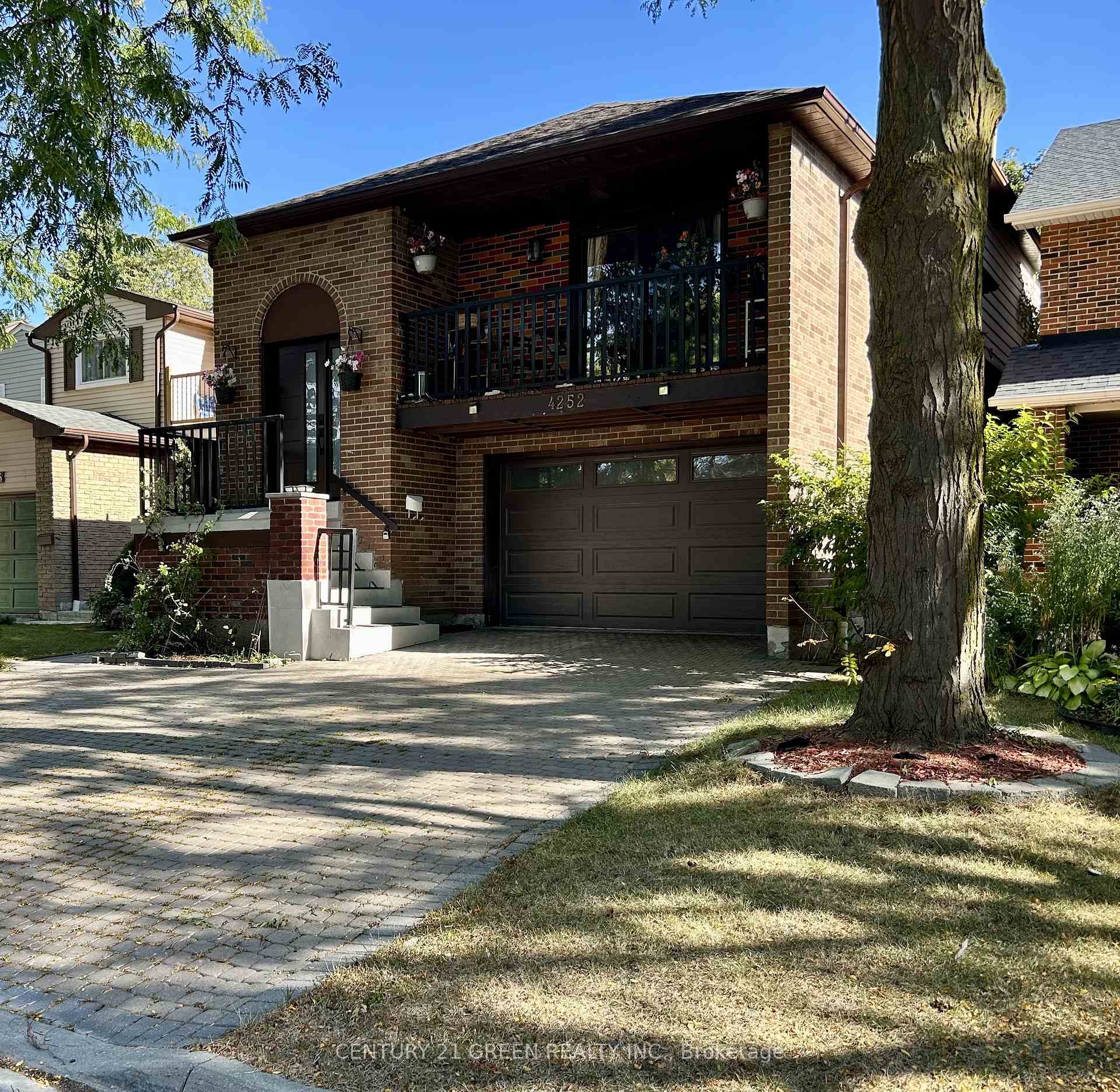 Photo 3 of 4252 Tea Garden Circle, Mississauga, Cooksville — HOMEH