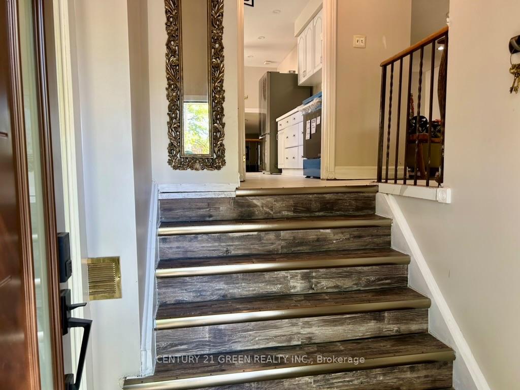 Photo 4 of 4252 Tea Garden Circle, Mississauga, Cooksville — HOMEH