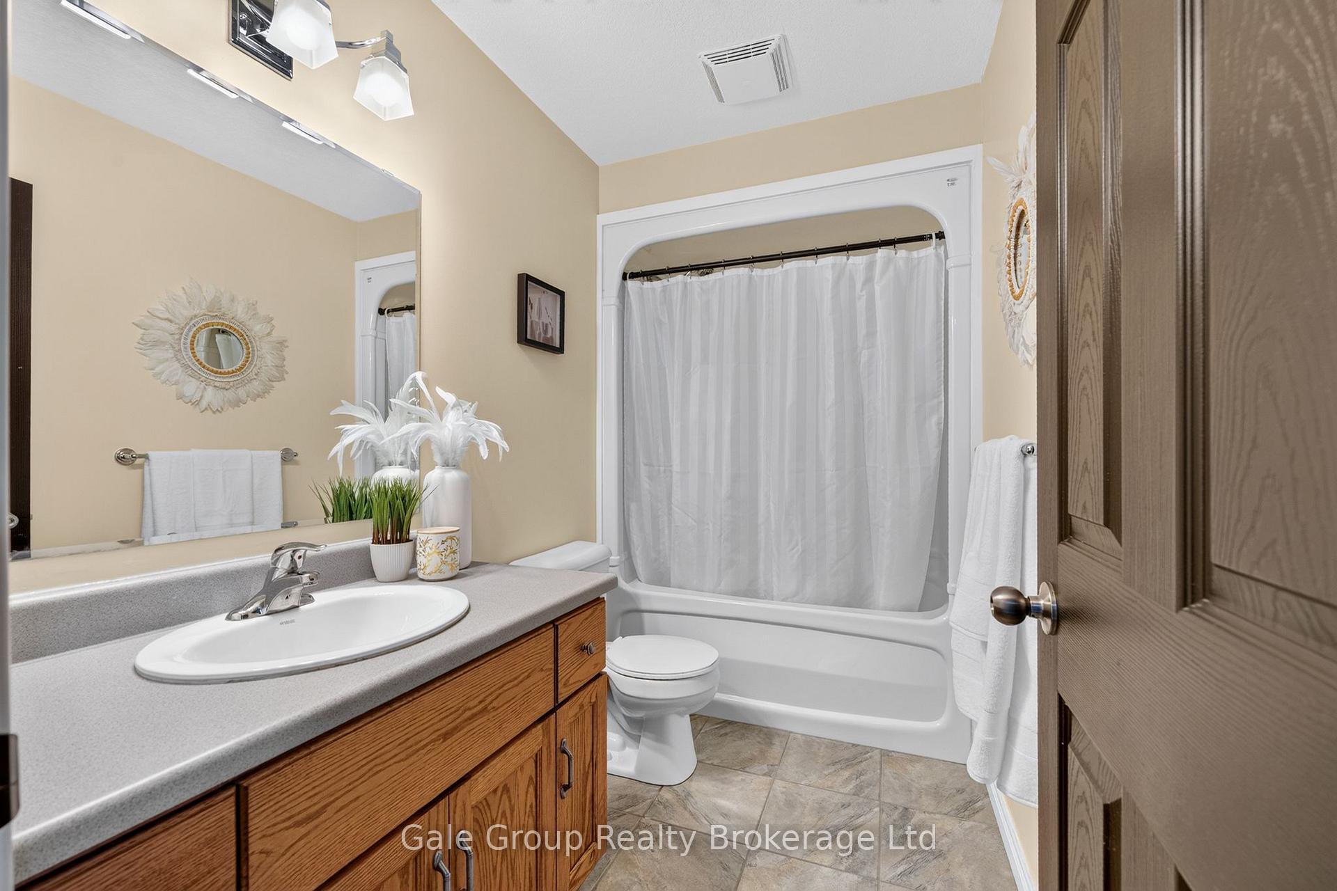 Photo 20 of 115 Burtch Street, Woodstock, Woodstock - South — HOMEH