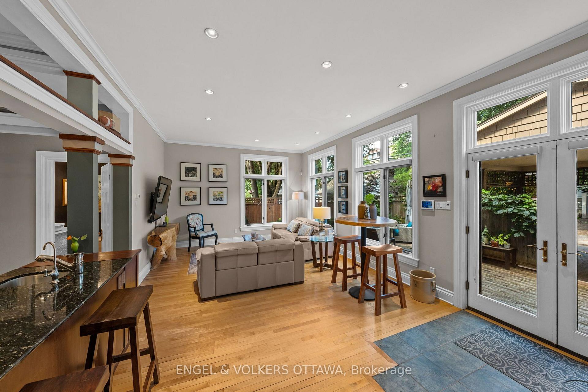 Photo 12 of 17 Oakland Avenue, Ottawa, Glebe — HOMEH