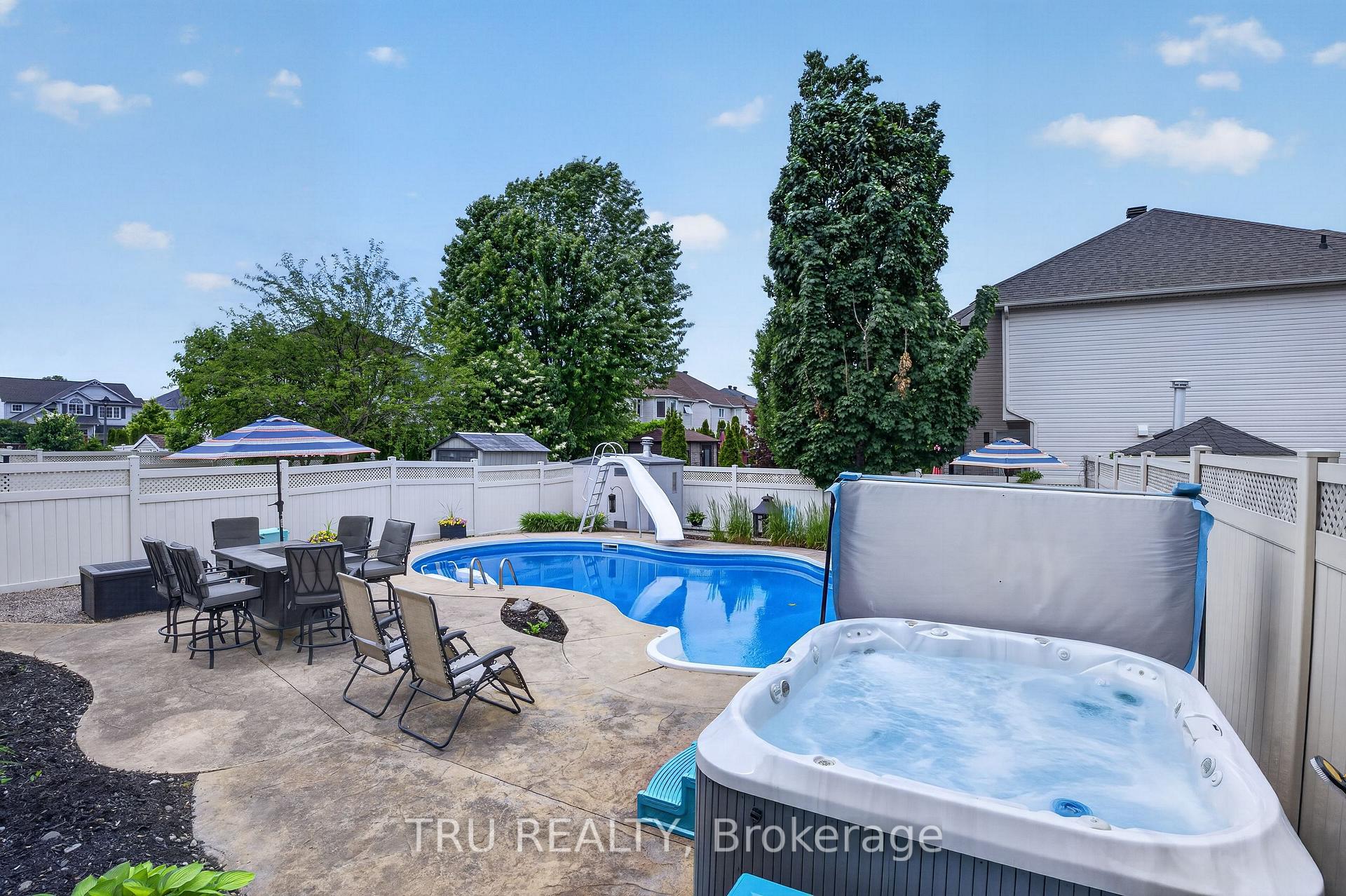 Photo 36 of 57 Golflinks Drive, Ottawa, Barrhaven - Stonebridge — HOMEH