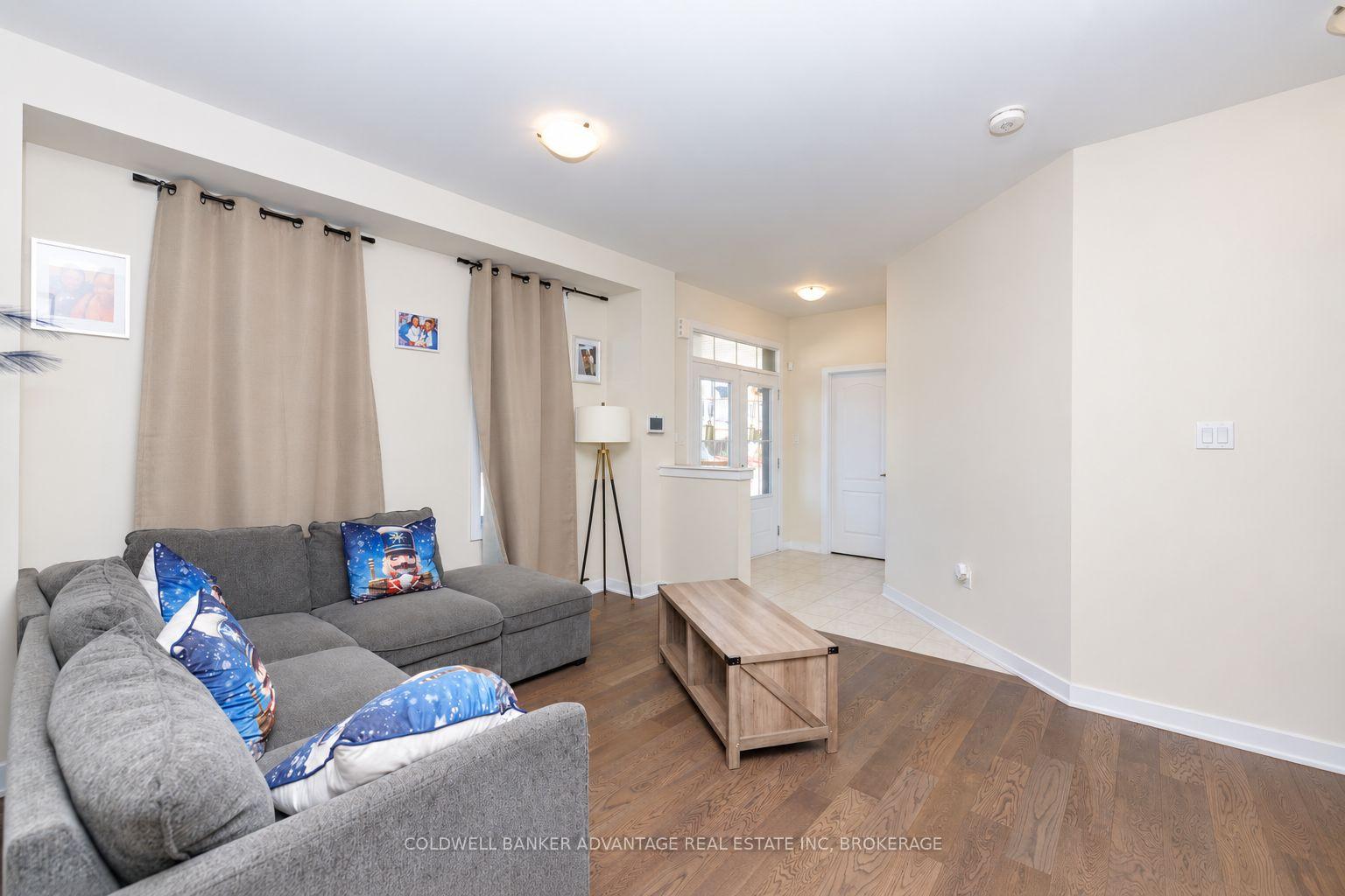 Photo 5 of 8 Downriver Drive, Welland, Dain City — HOMEH