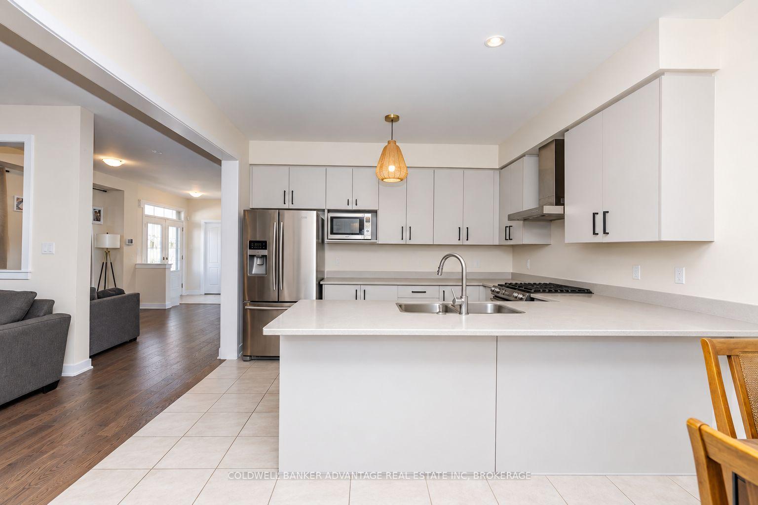 Photo 8 of 8 Downriver Drive, Welland, Dain City — HOMEH